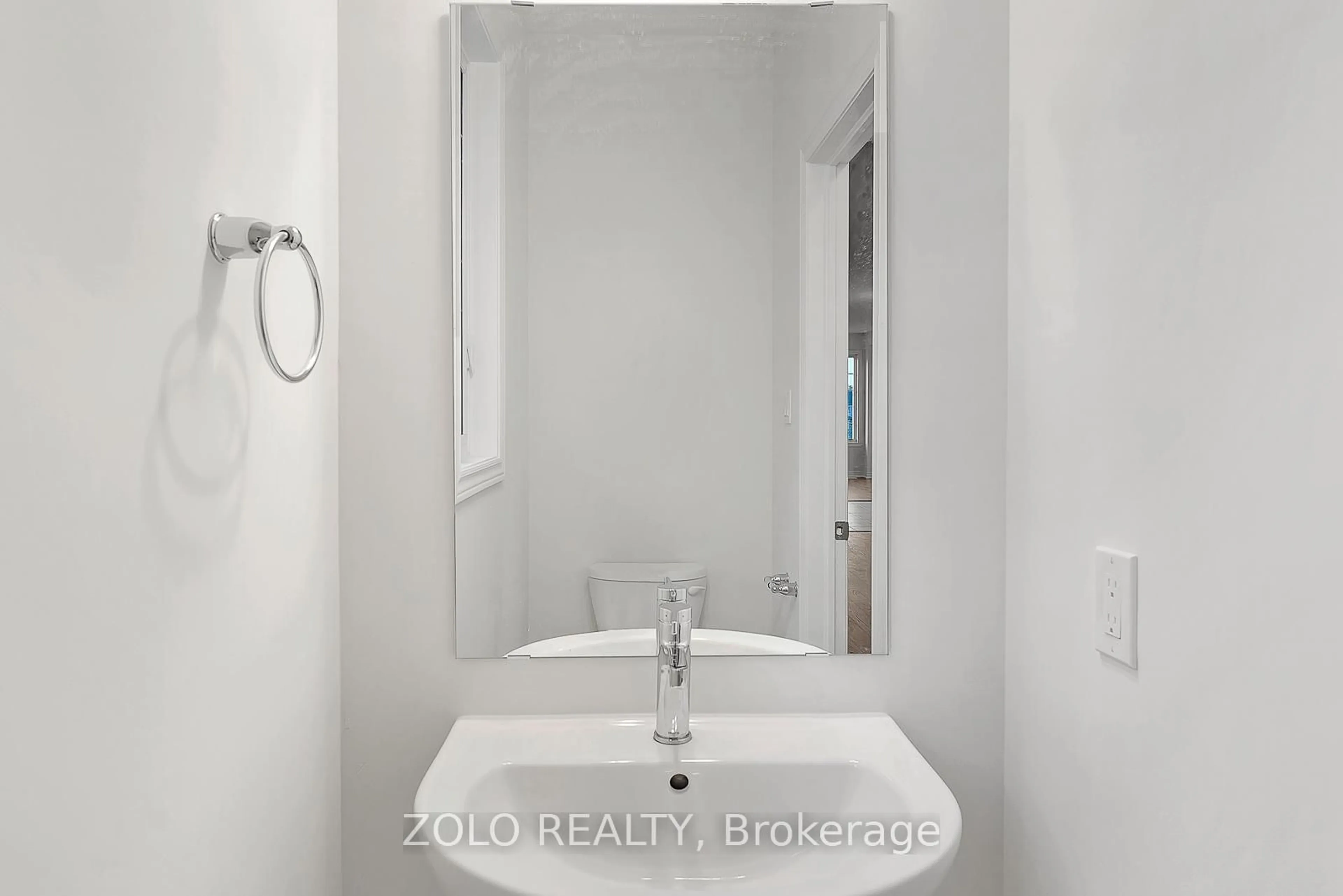 Standard bathroom, unknown for 79 Bayardo Dr, Oshawa Ontario L1L 0V2