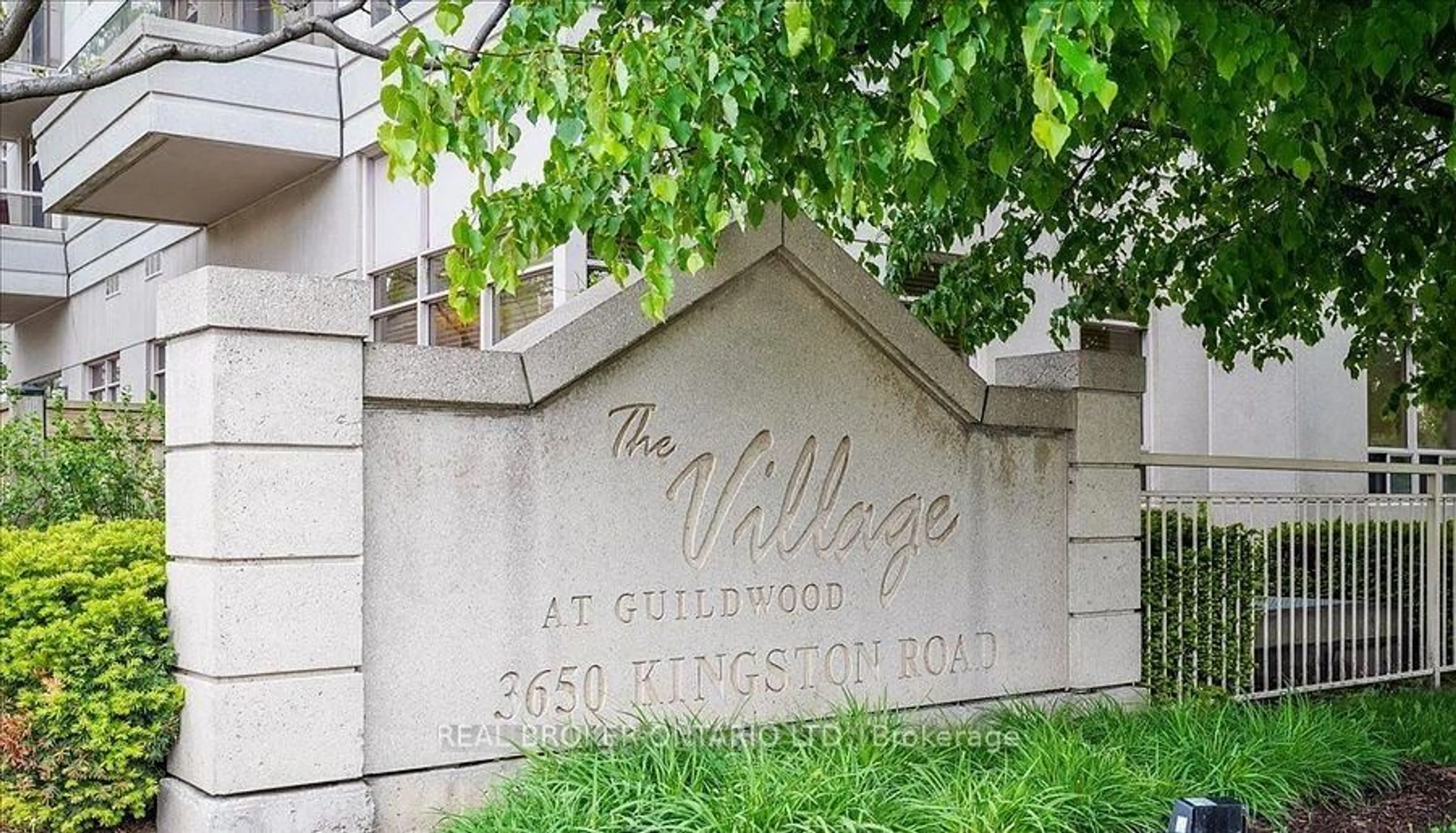 Lobby for 3650 Kingston Rd #926, Toronto Ontario M1M 3X9