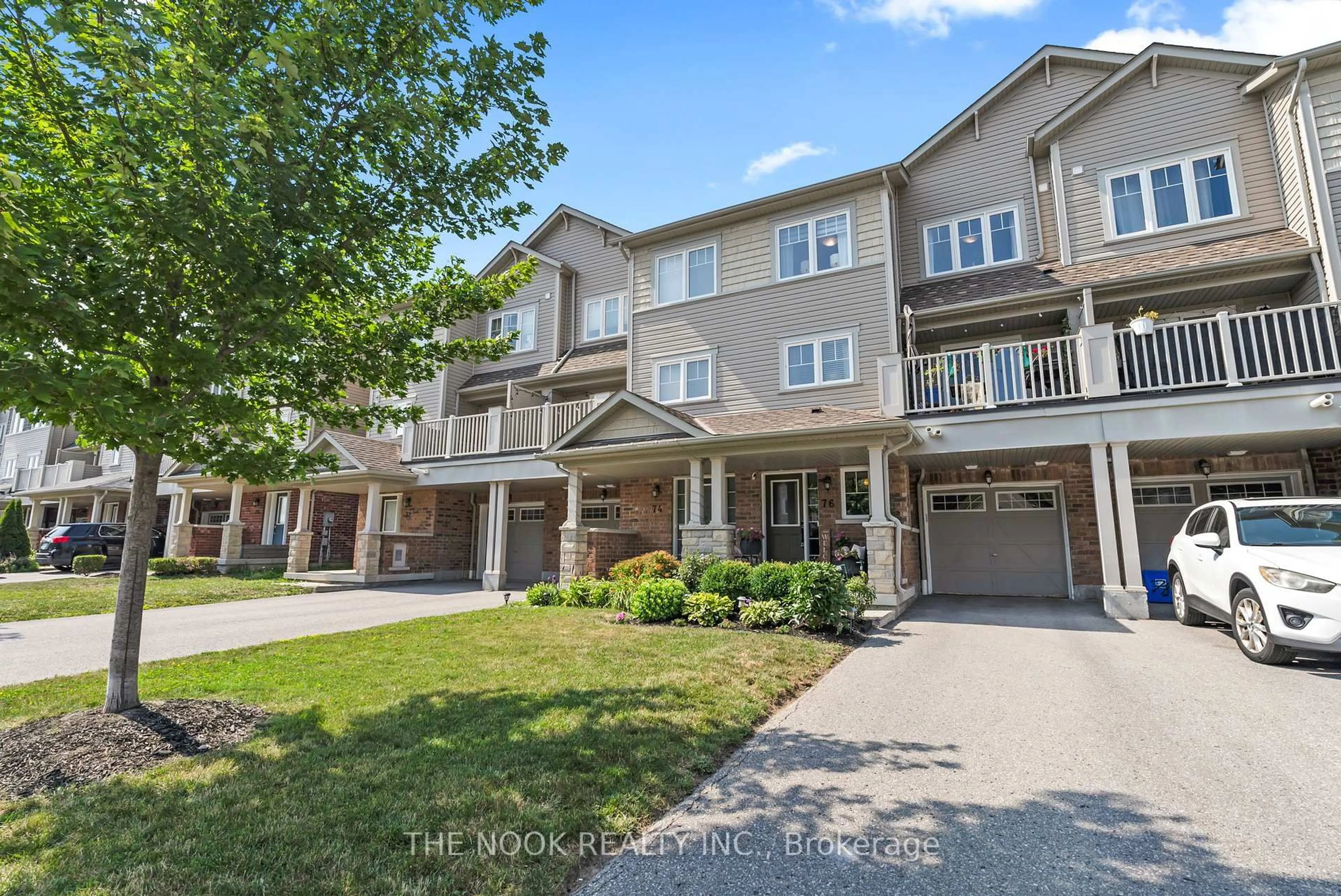 A pic from outside/outdoor area/front of a property/back of a property/a pic from drone, unknown for 76 Tabaret Cres, Oshawa Ontario L1L 0G5