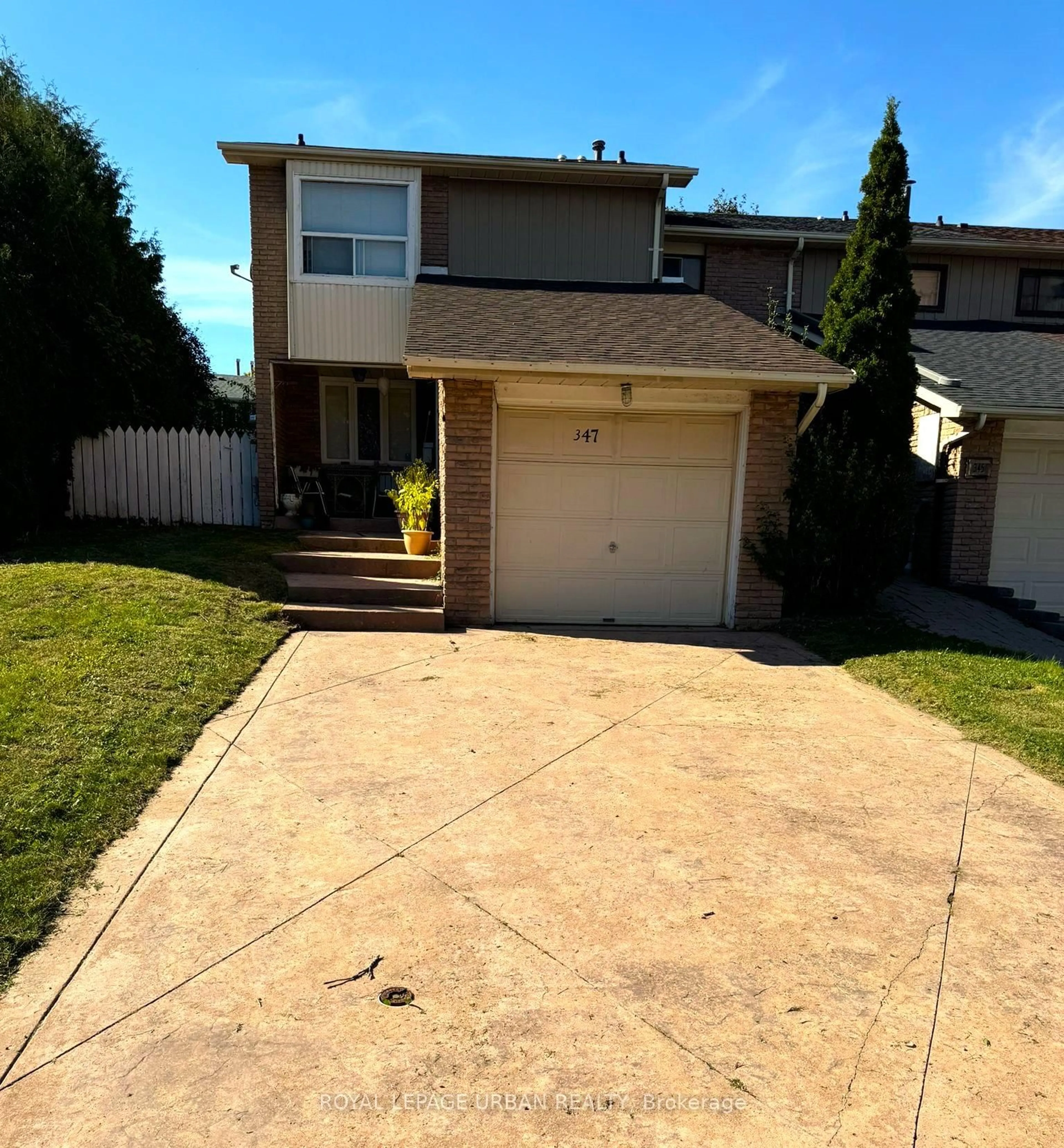 Home with vinyl exterior material, street for 347 Braymore Blvd, Toronto Ontario M1B 2W6