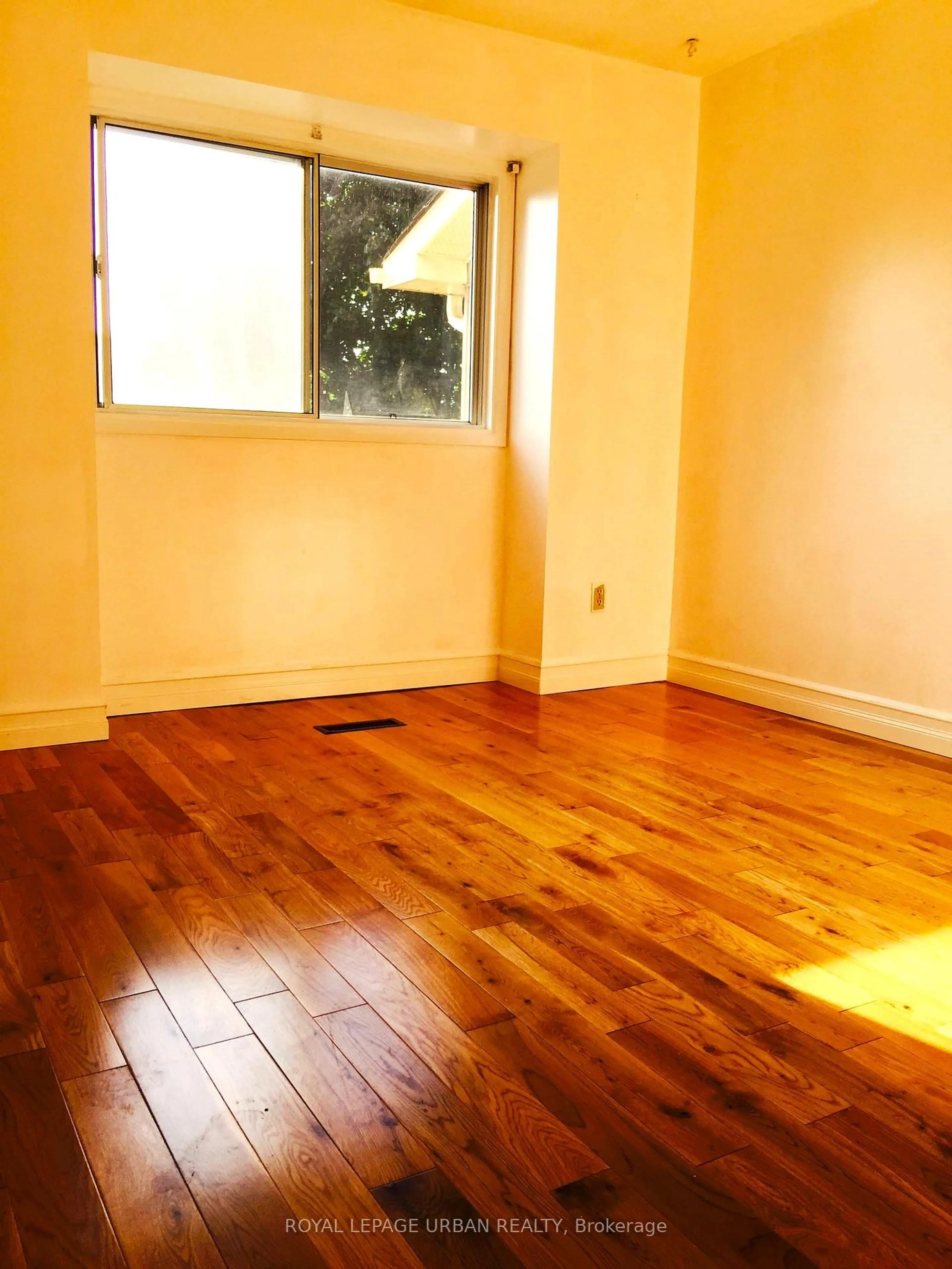 A pic of a room for 347 Braymore Blvd, Toronto Ontario M1B 2W6