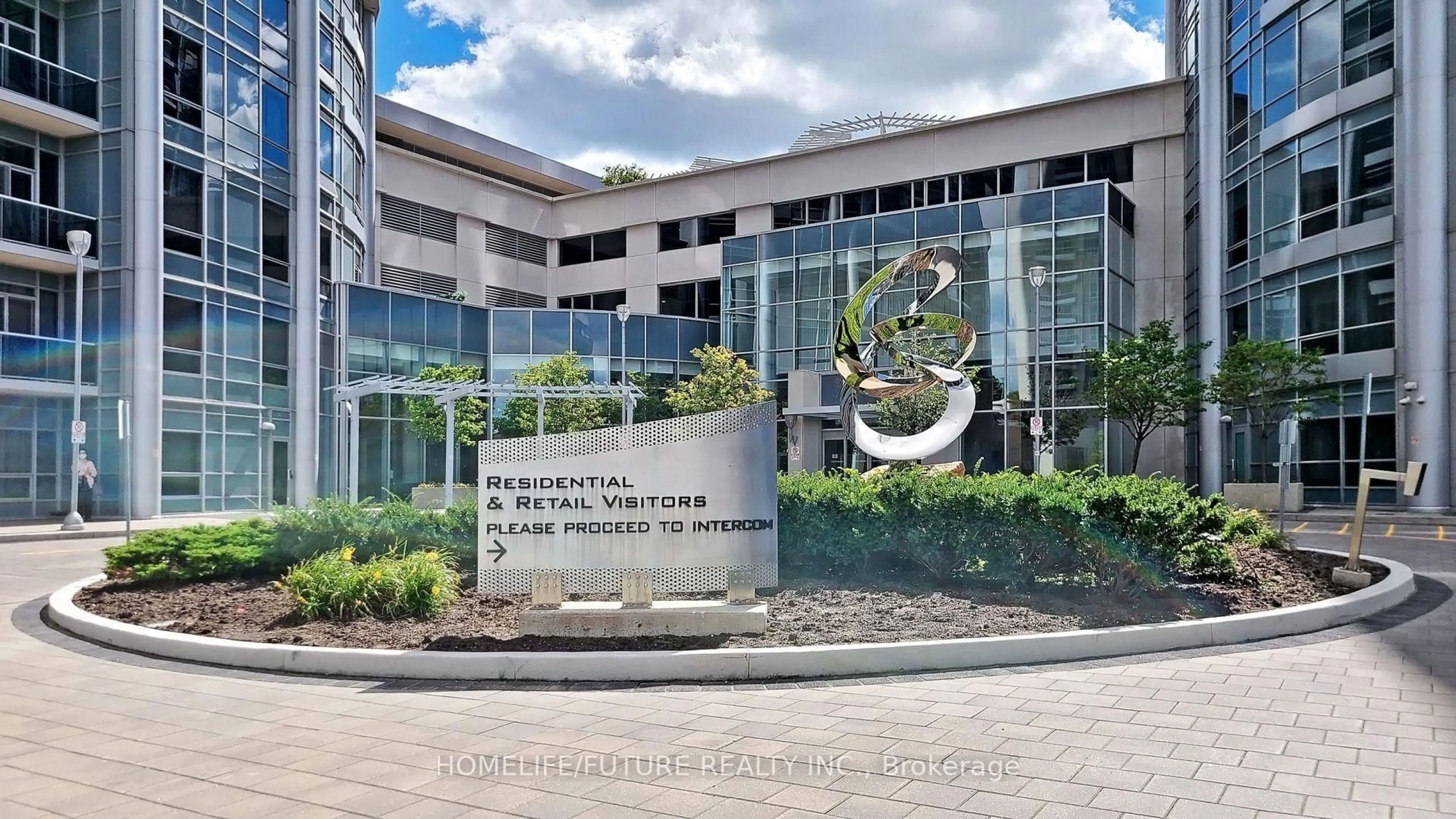 Indoor foyer for 135 Village Green Sq #219, Toronto Ontario M1S 0G4