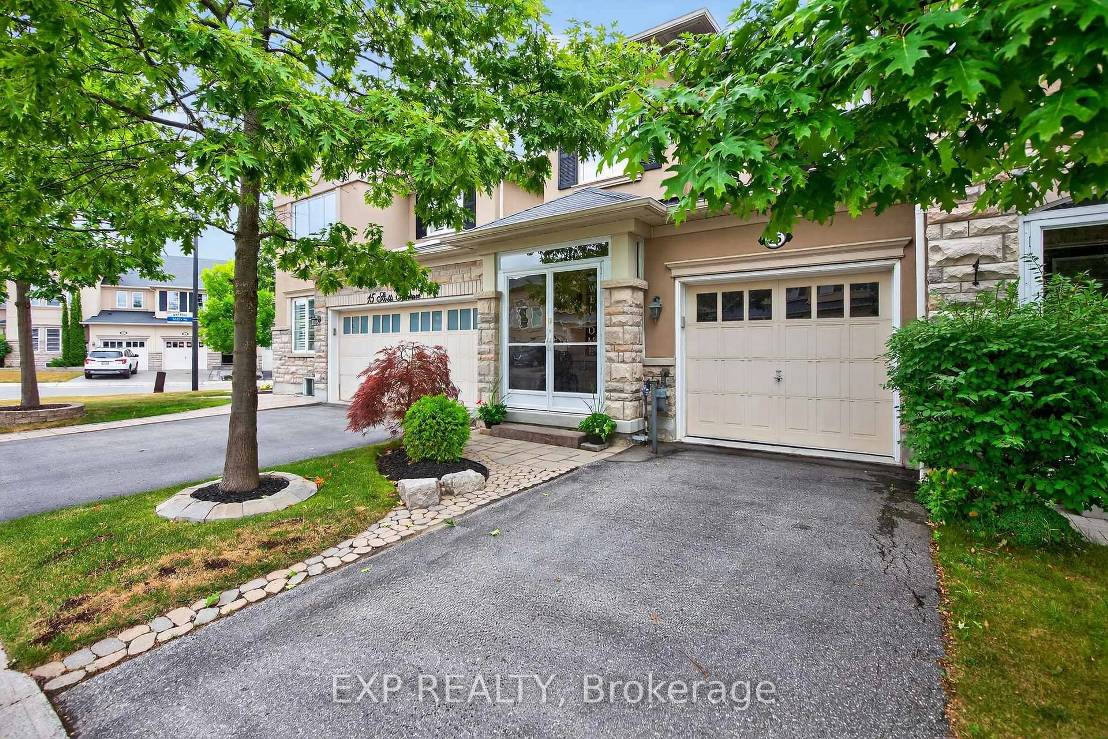 Indoor entryway for 25 Portwine Dr, Toronto Ontario M1C 0C8
