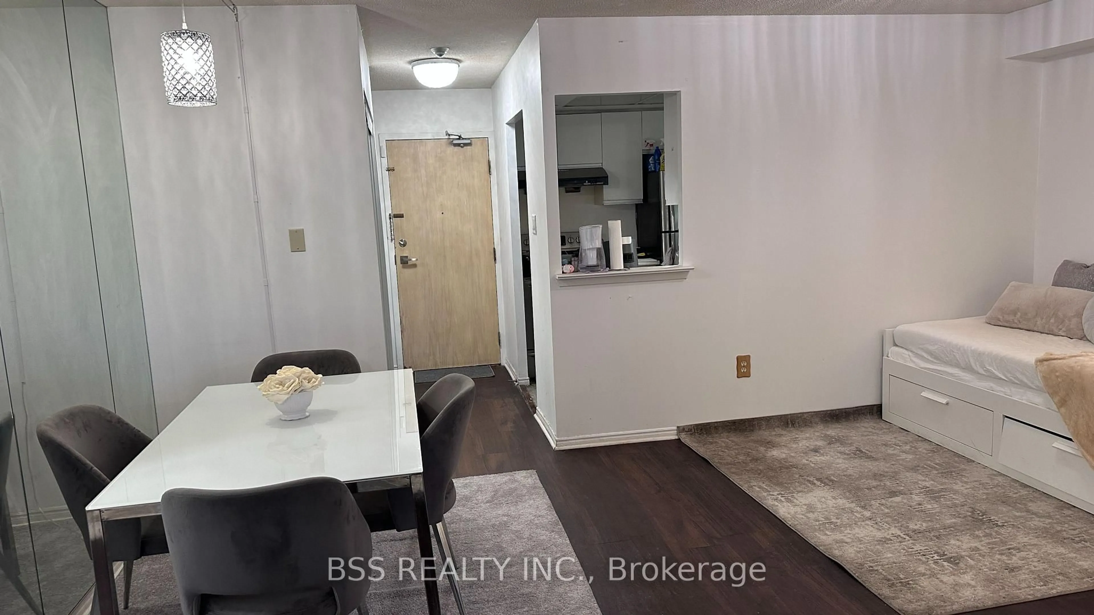 A pic of a room for 5 Greystone Walk Dr #1208, Toronto Ontario M1K 5J5