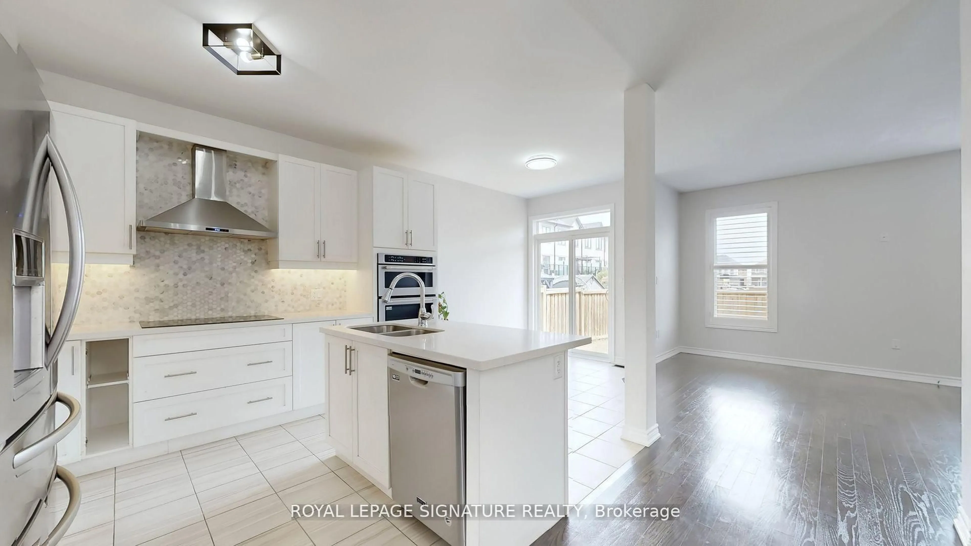 Open concept kitchen, ceramic/tile floor for 62 Moses Cres, Clarington Ontario L1C 0T8