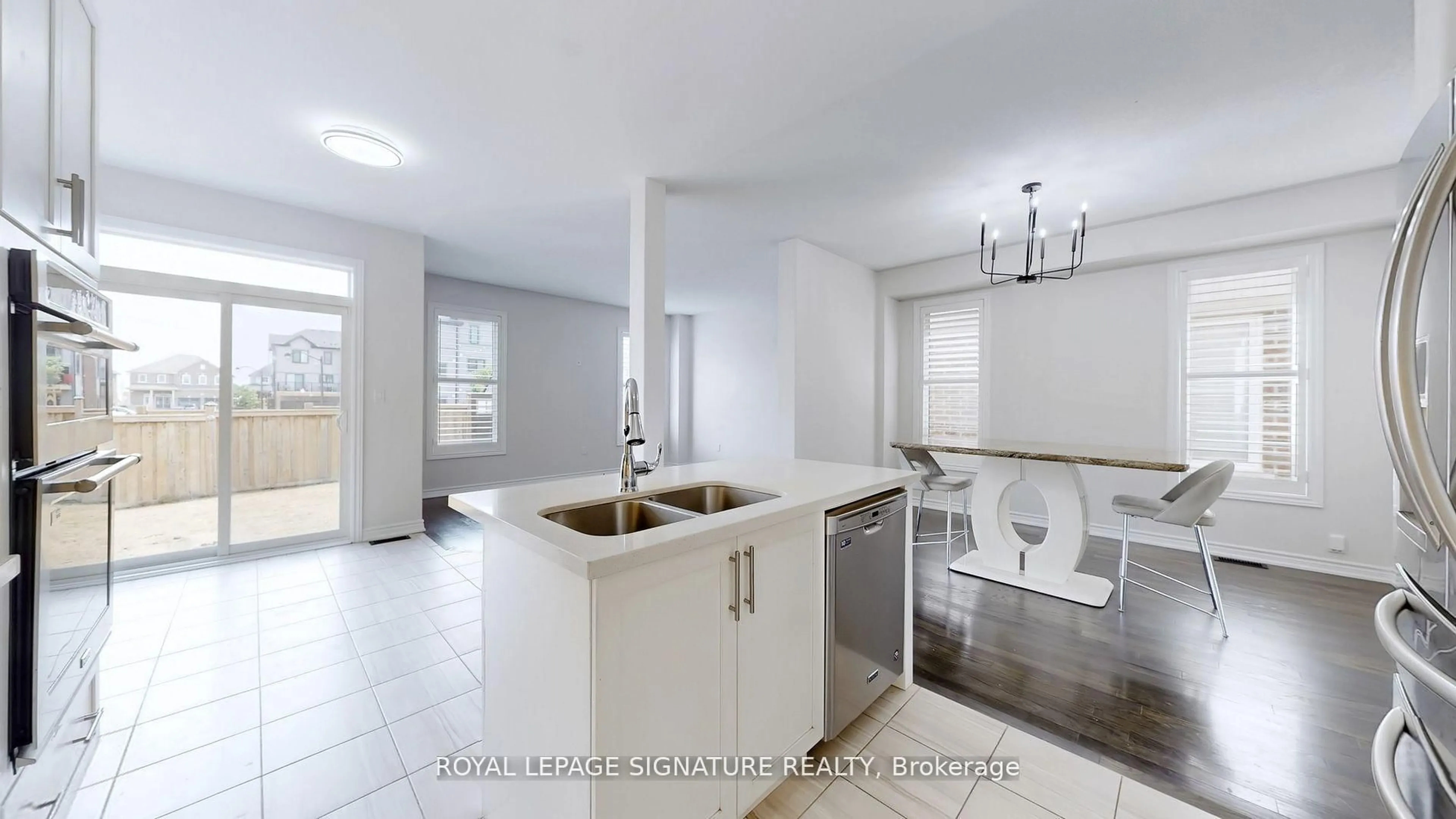 Open concept kitchen, ceramic/tile floor for 62 Moses Cres, Clarington Ontario L1C 0T8