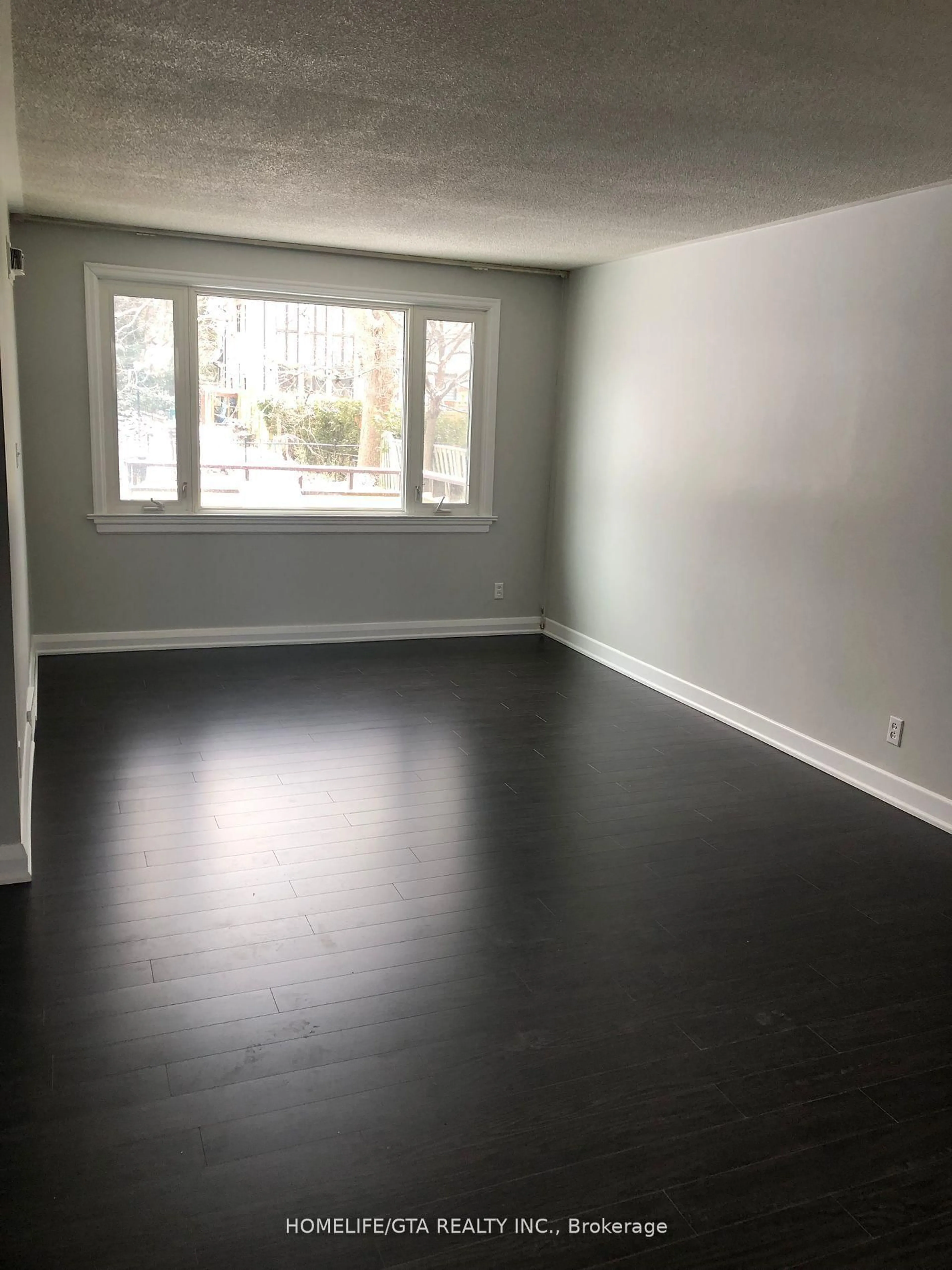 A pic of a room for 400 Manse Rd, Toronto Ontario M1E 3V6