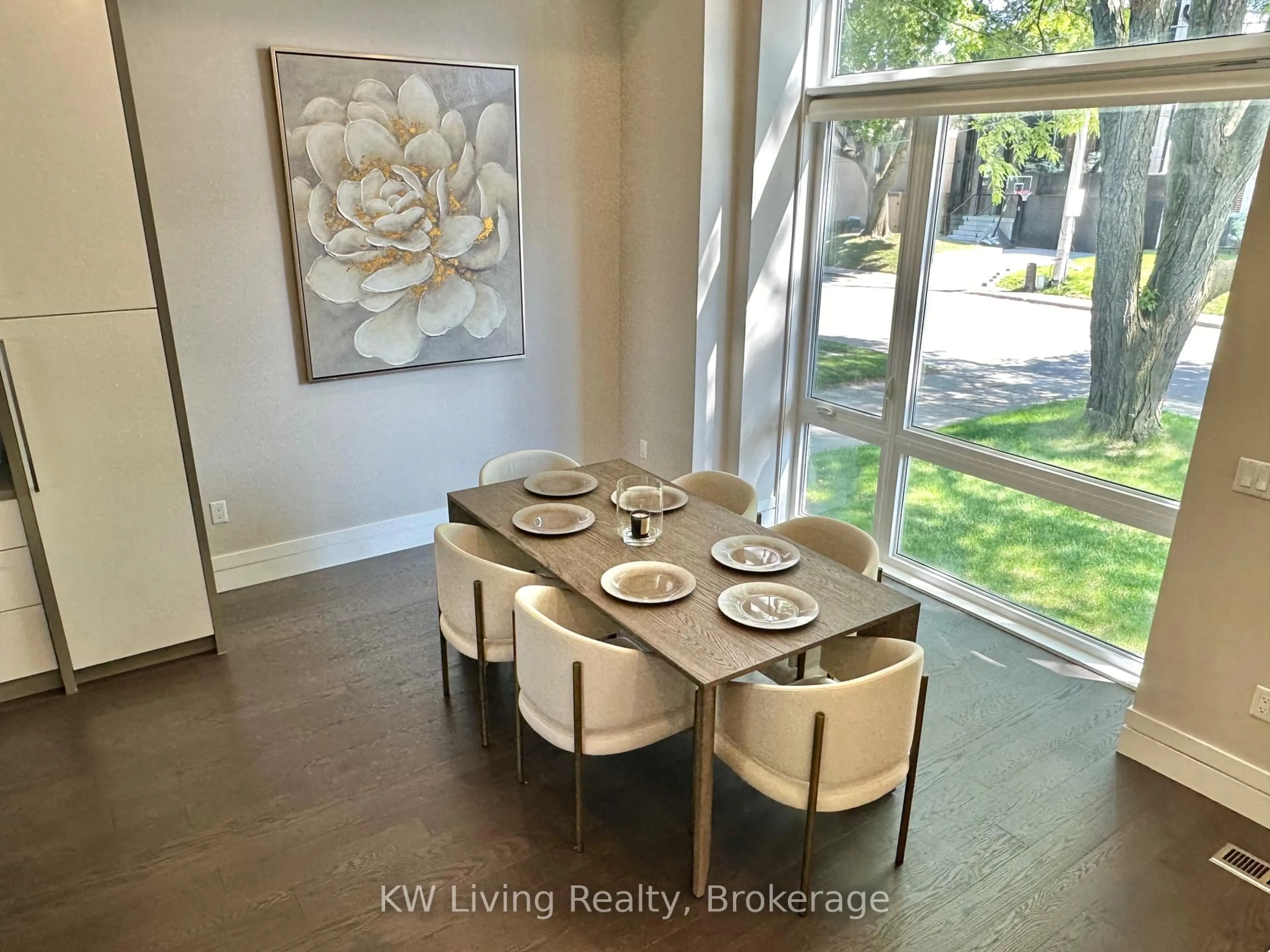 Dining room, unknown for 18 Ferris Rd, Toronto Ontario M4B 1G1