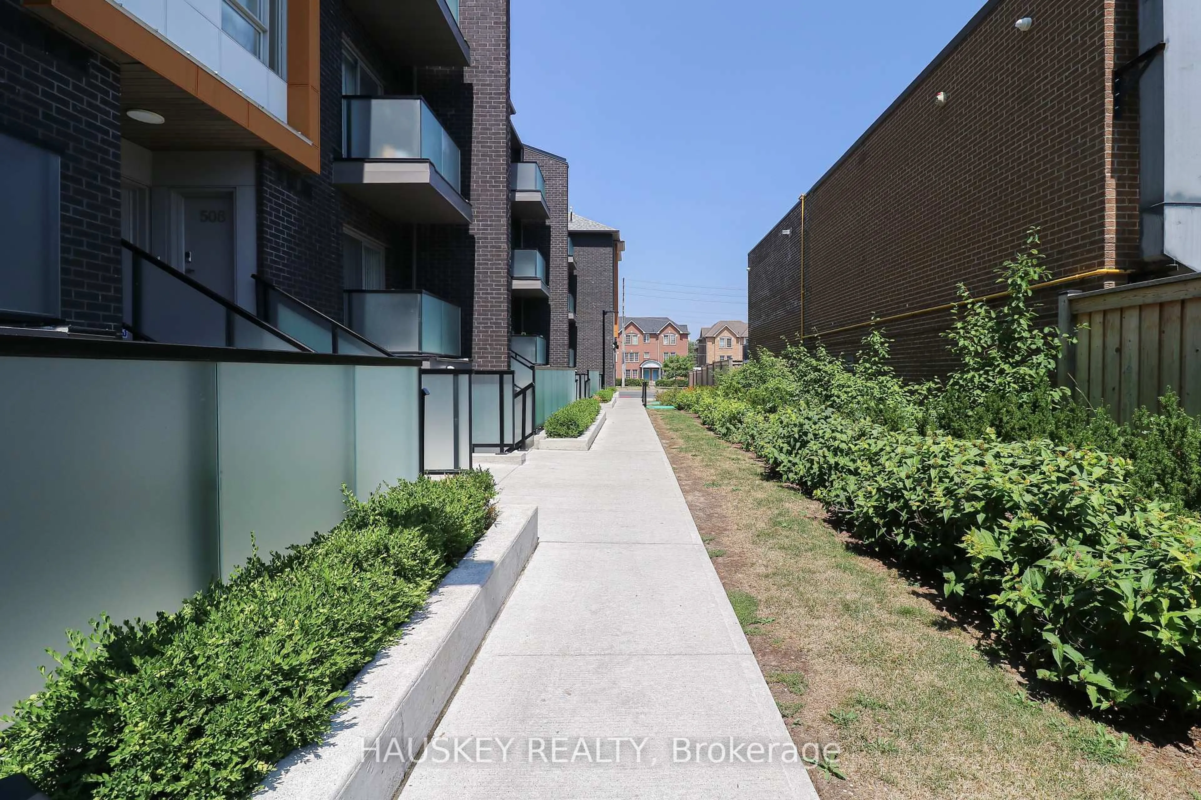 Patio, street for 2791 Eglinton Ave #504, Toronto Ontario M1J 0B3