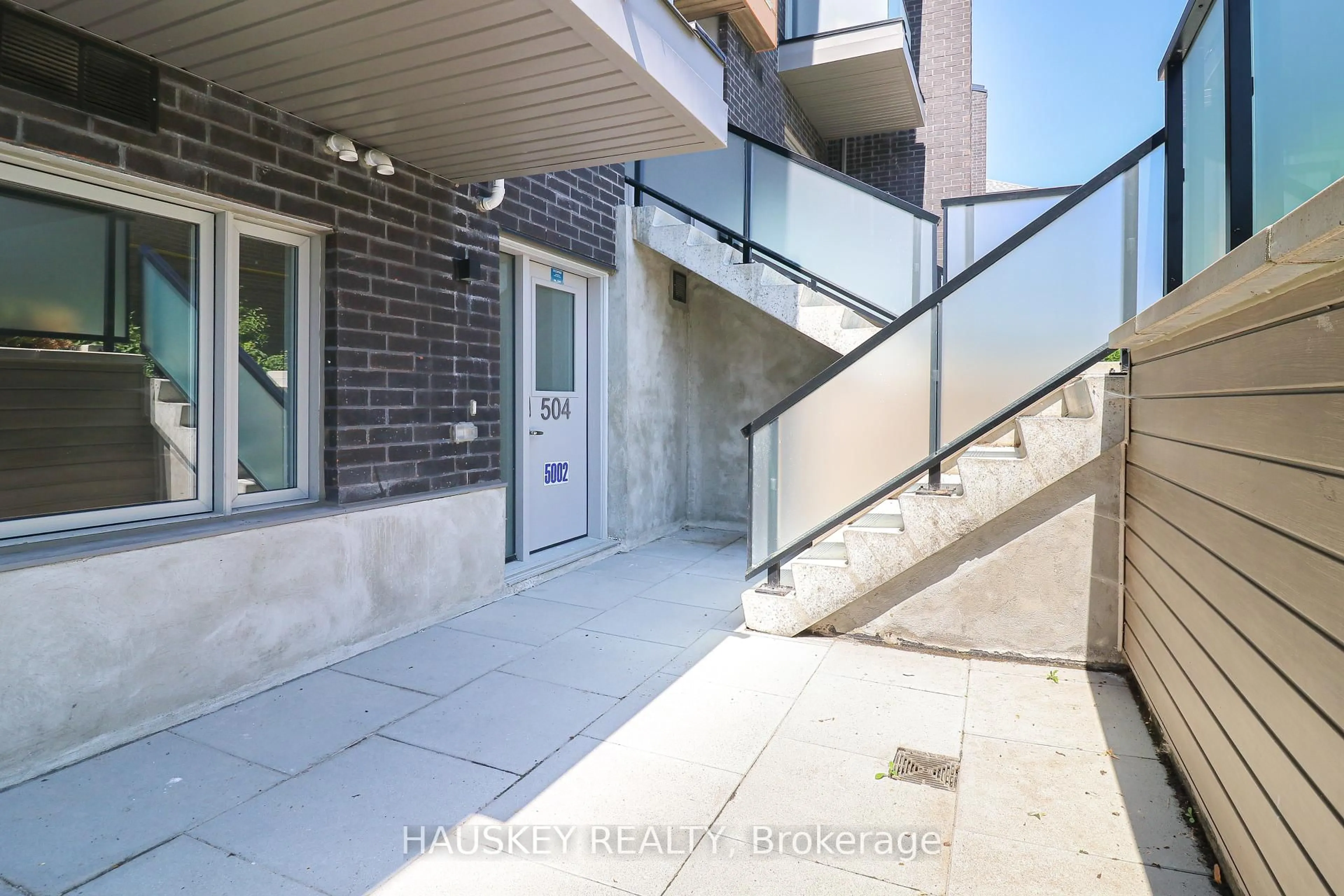 Patio, street for 2791 Eglinton Ave #504, Toronto Ontario M1J 0B3
