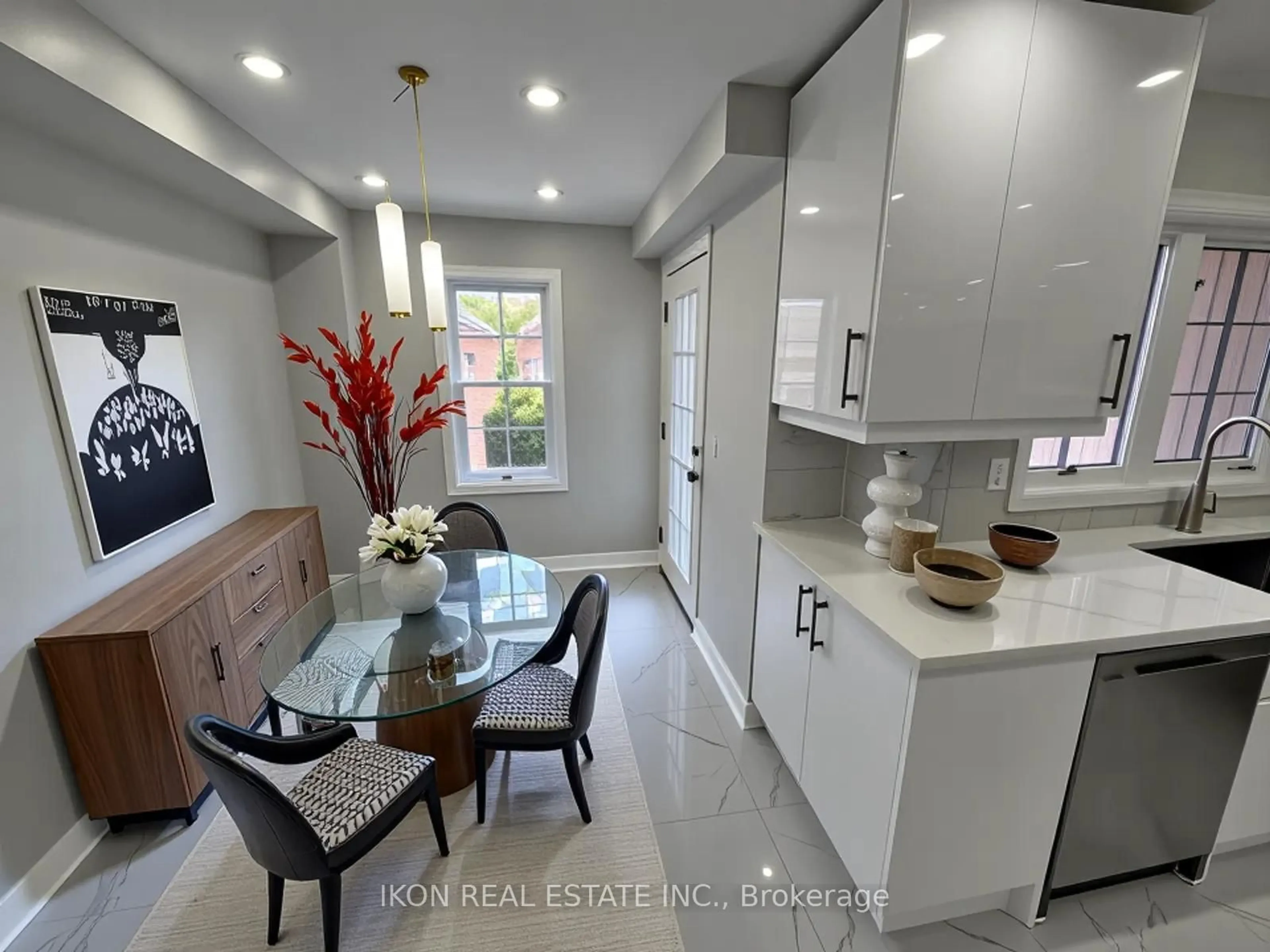 Open concept kitchen, ceramic/tile floor for 67 Sprucedale Way, Whitby Ontario L1N 9T9