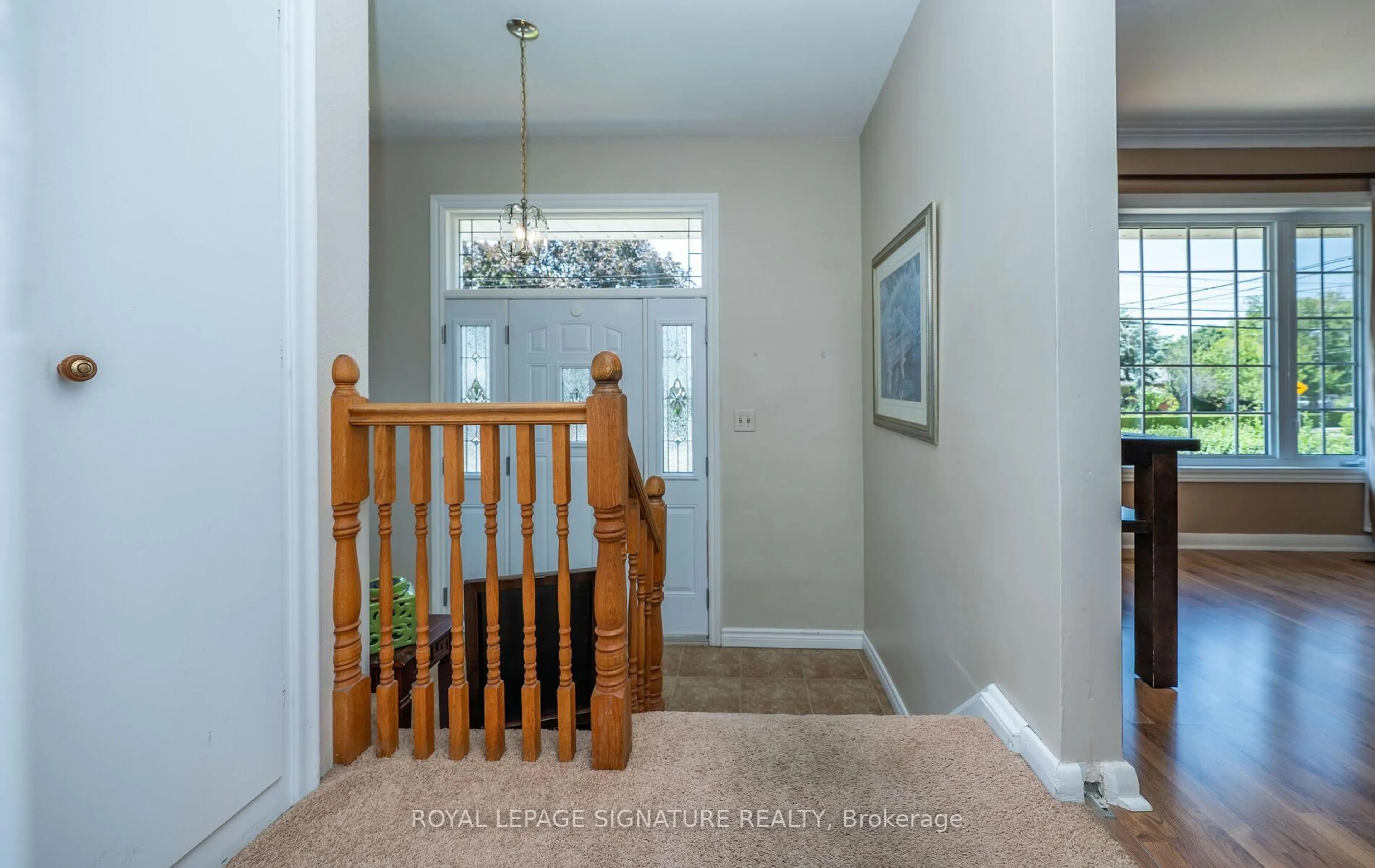 Indoor entryway for 95 Wishing Well Dr, Toronto Ontario M1T 1J2