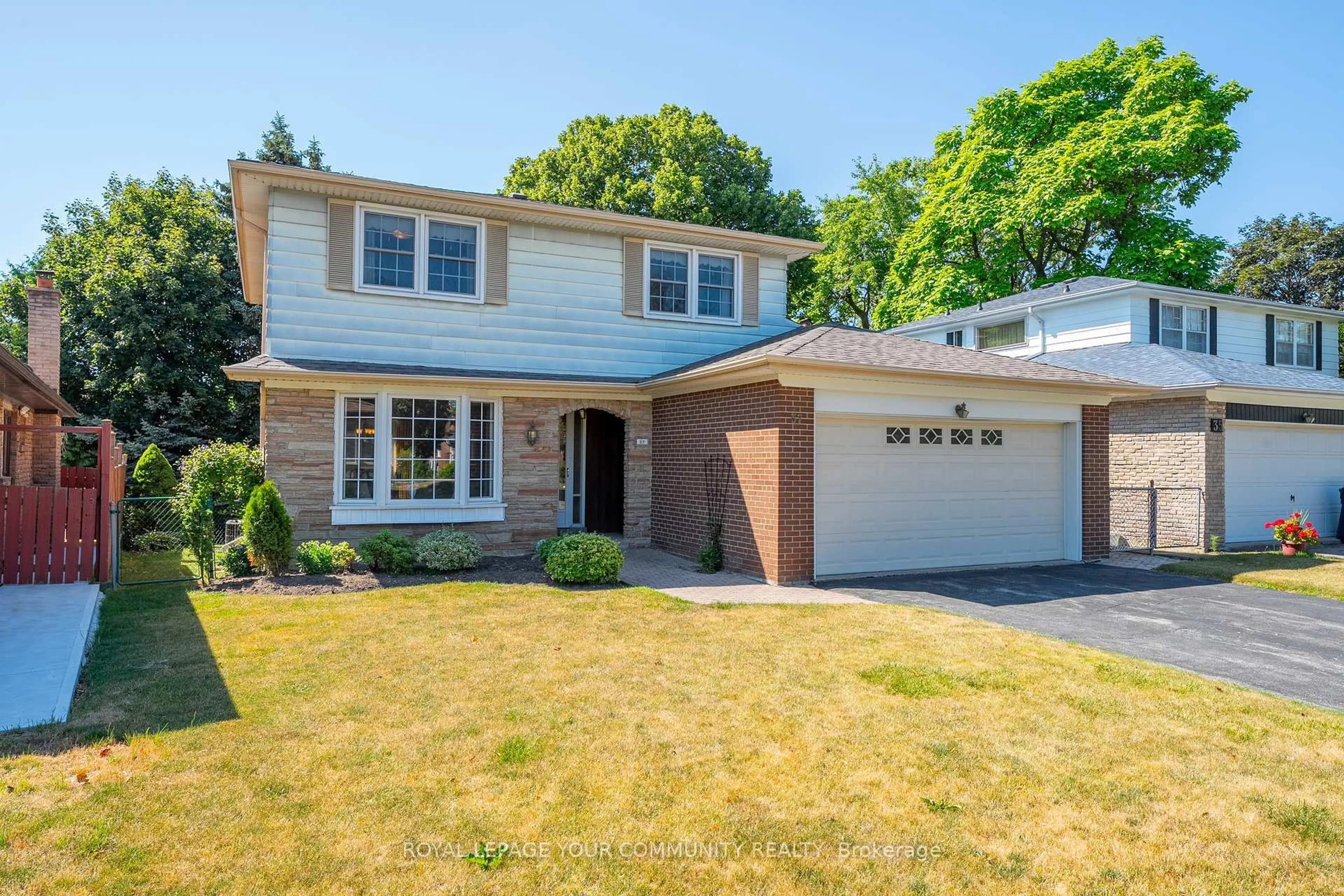 Home with vinyl exterior material, street for 37 Boarhill Dr, Toronto Ontario M1S 2L9