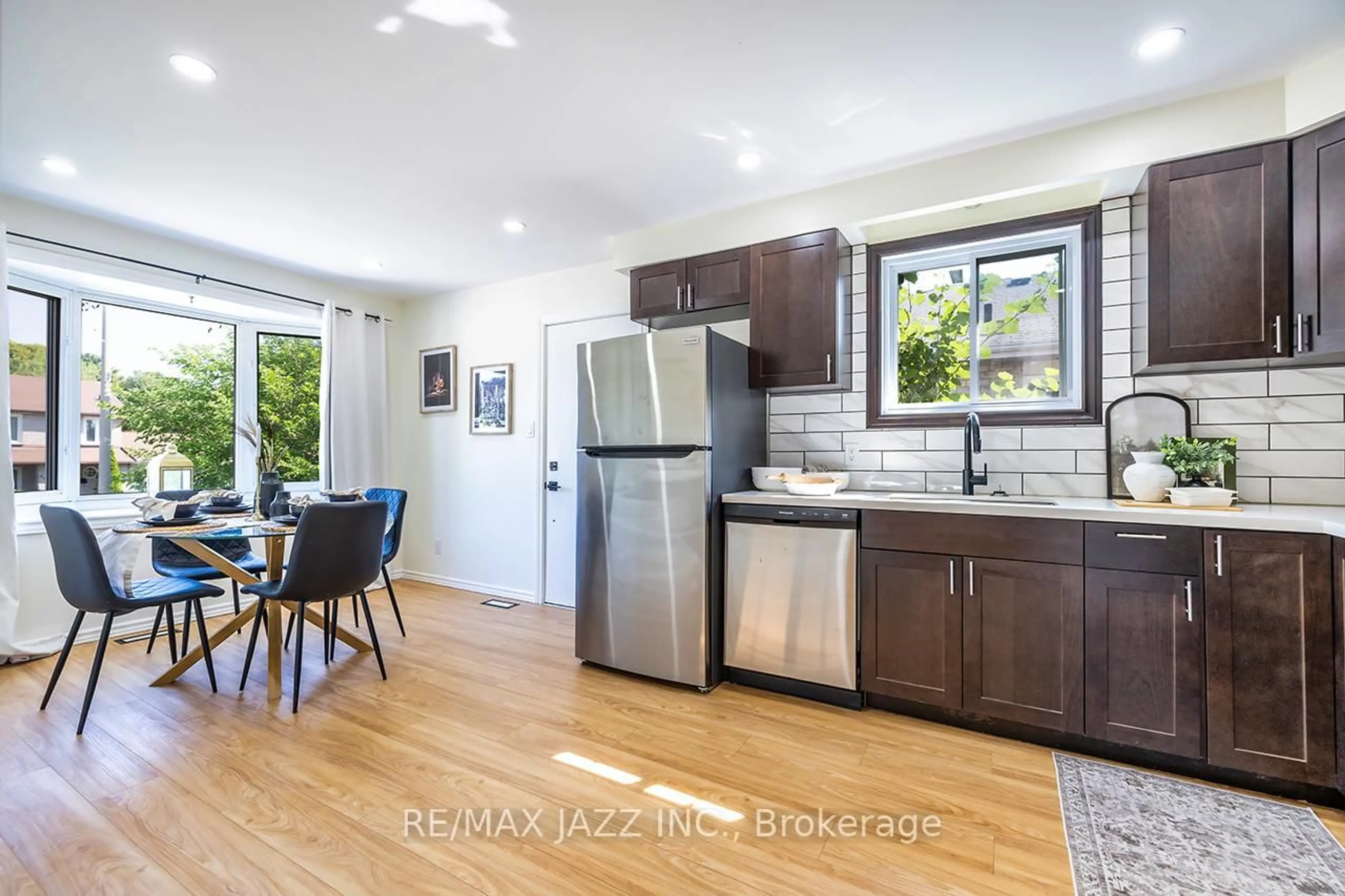 Open concept kitchen, unknown for 843 Charisma Cres, Oshawa Ontario L1J 7S8