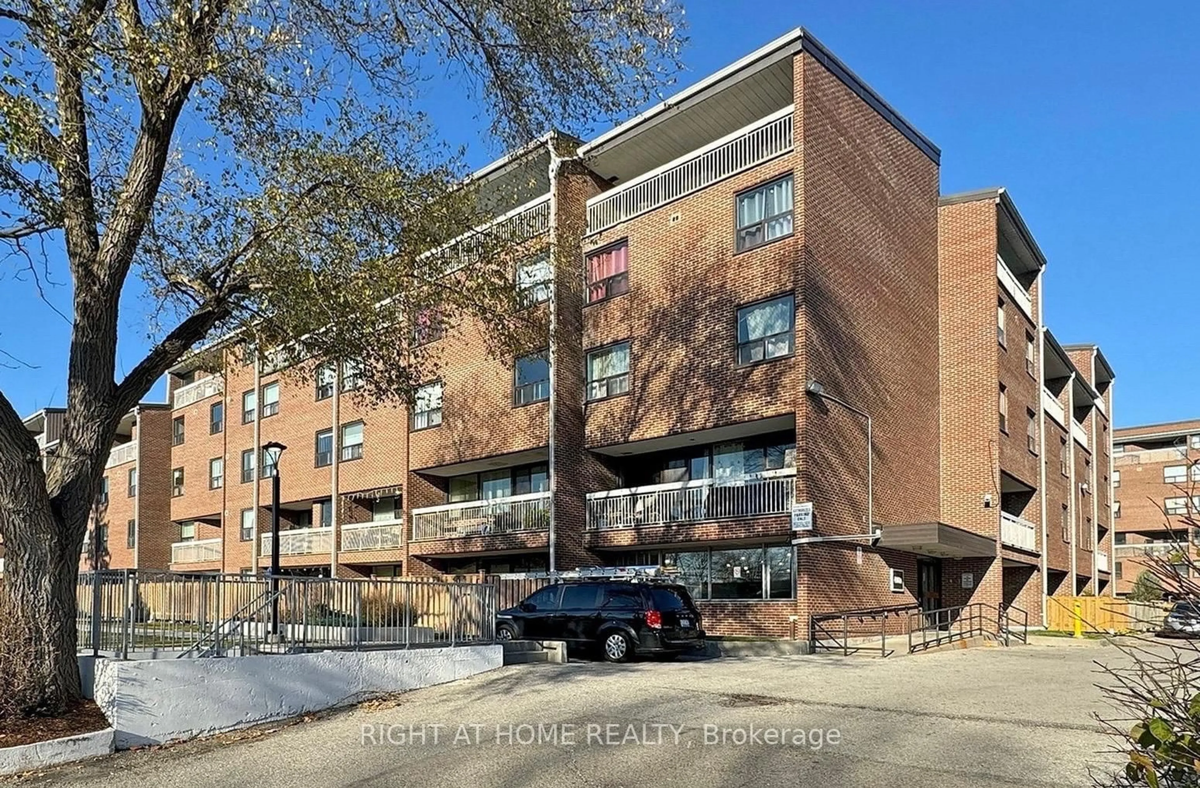Unknown for 4060 Lawrence Ave #516, Toronto Ontario M1E 4V4