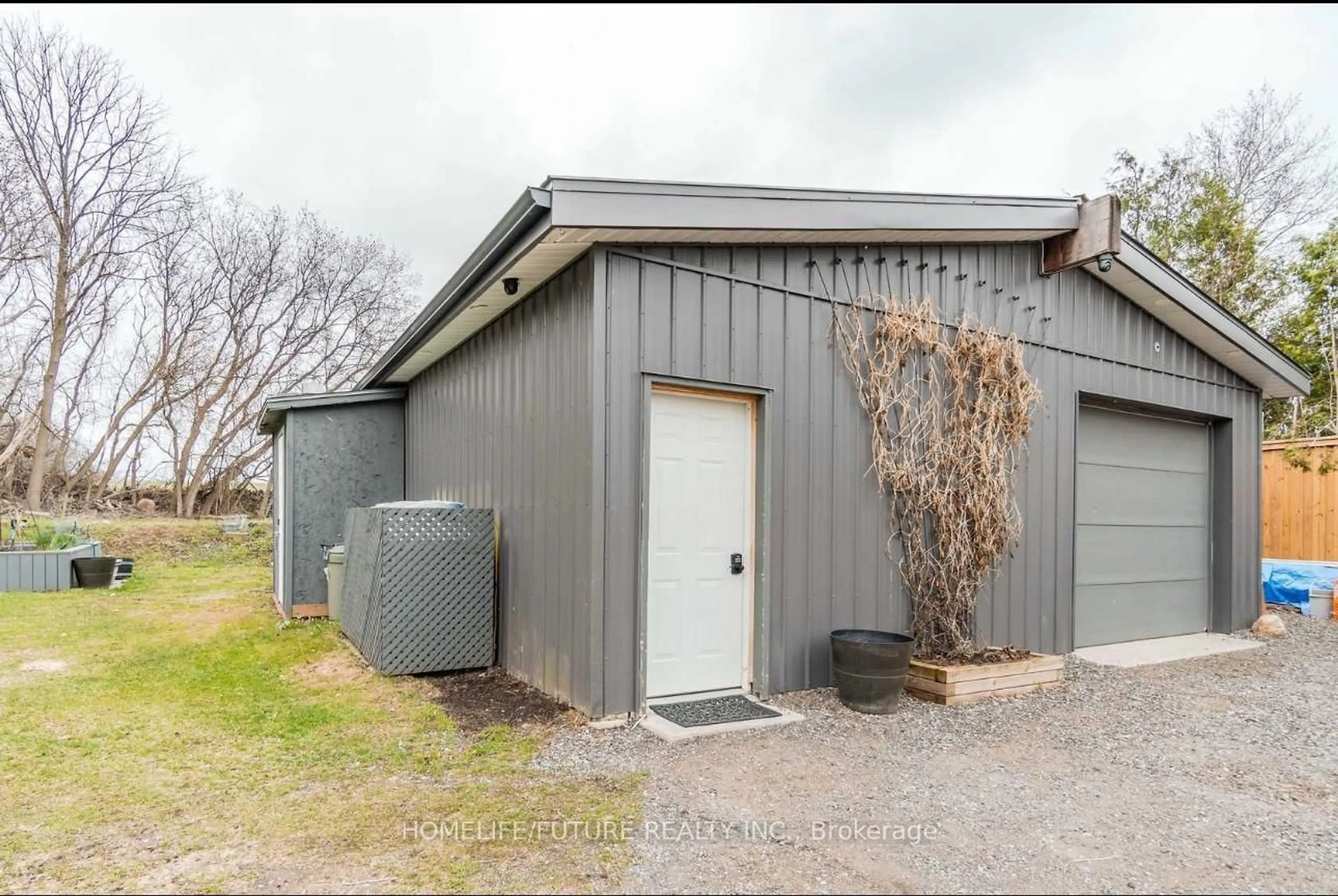 Shed for 3975 Kinsale Rd, Pickering Ontario L1Y 1E3