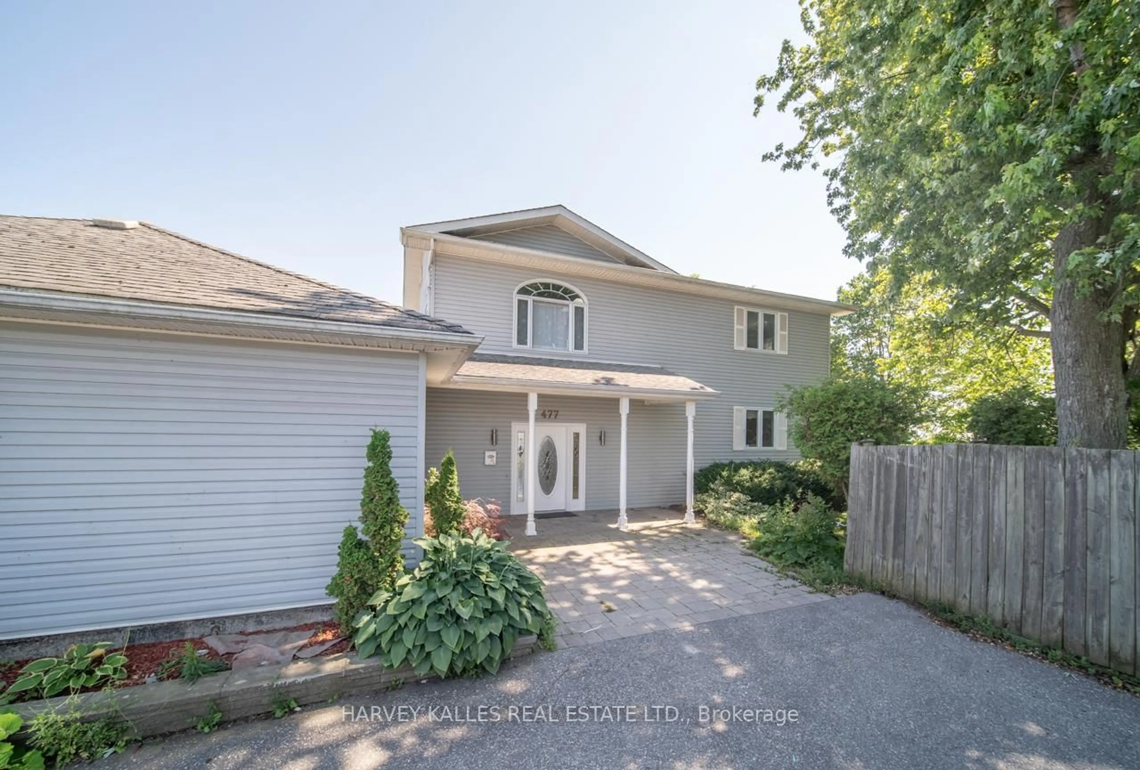 A pic from outside/outdoor area/front of a property/back of a property/a pic from drone, street for 477 Stone St, Oshawa Ontario L1J 1A4