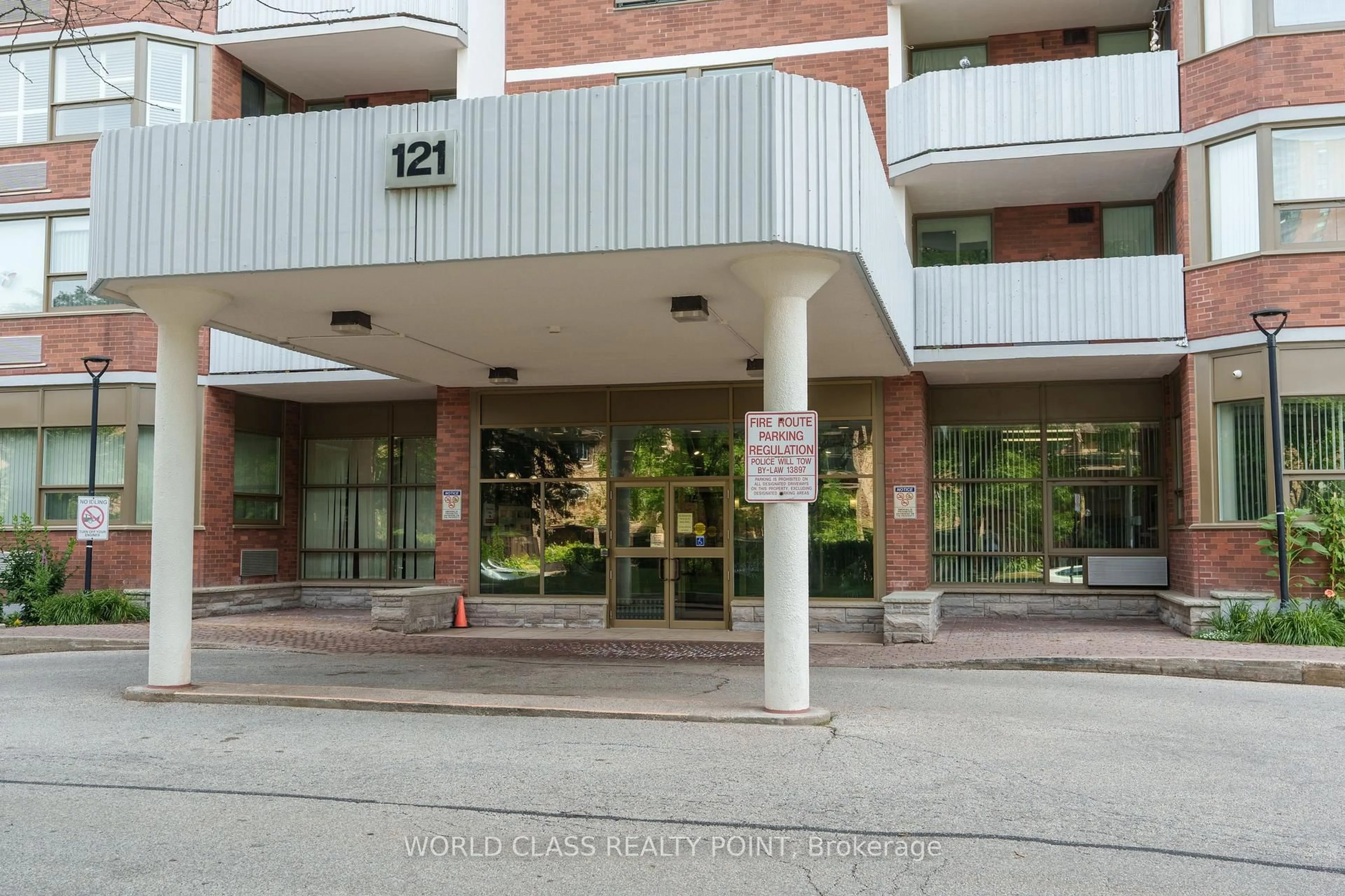 Indoor foyer for 121 Ling Rd #1406, Toronto Ontario M1E 4Y2