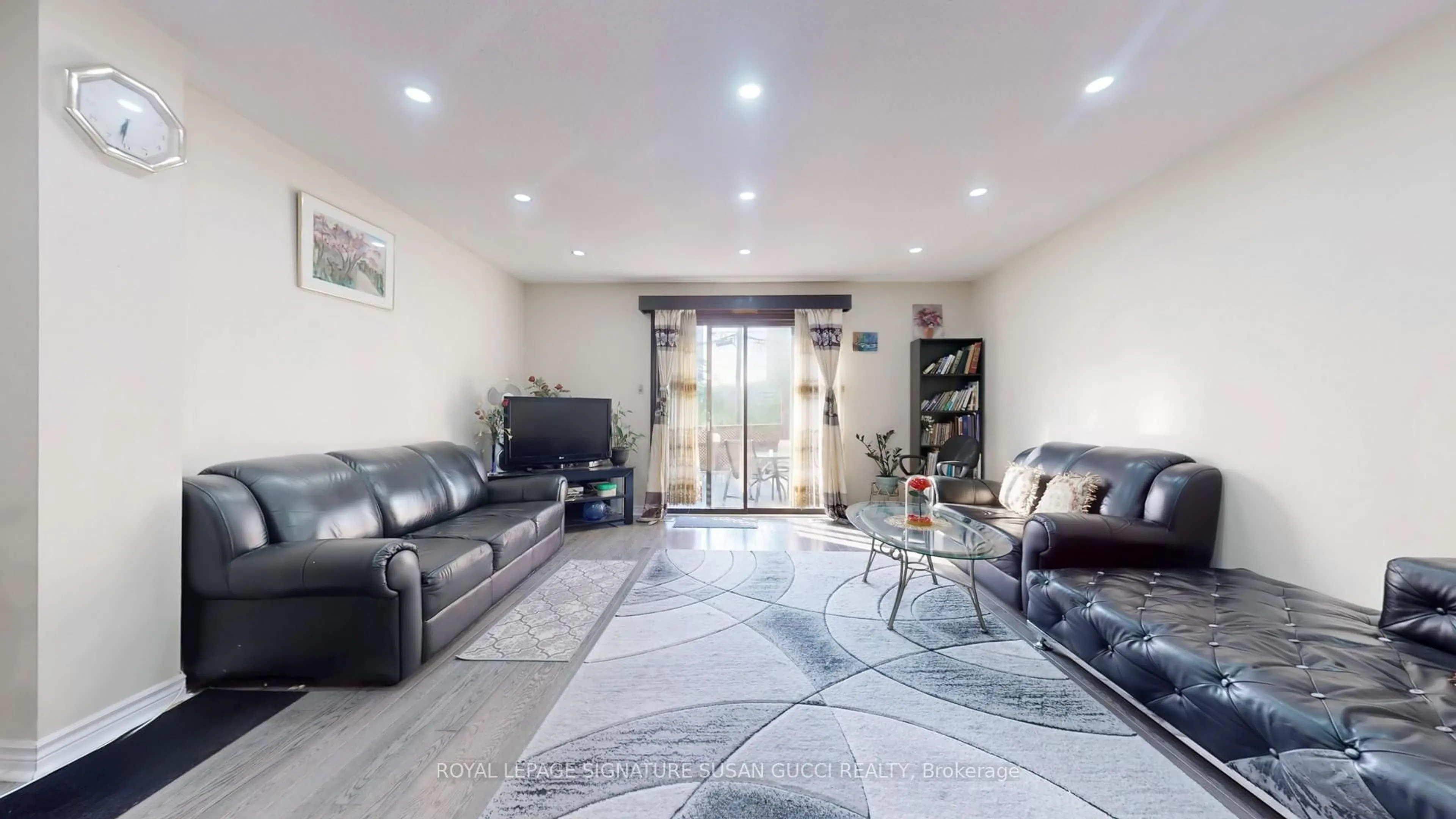 Living room with furniture, unknown for 46 Albion Ave, Toronto Ontario M1L 1J6