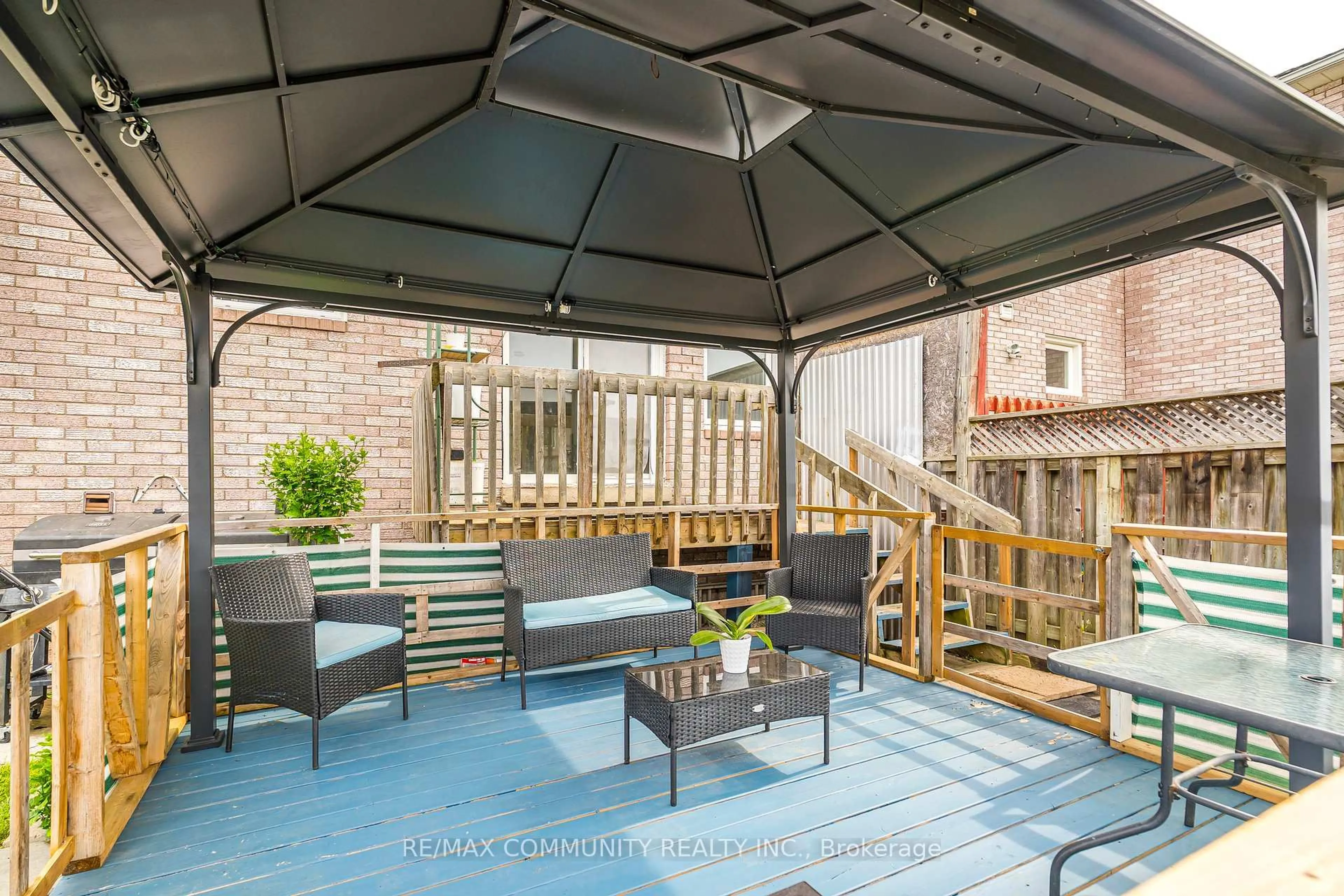 Patio, street for 3 Tawn Cres, Ajax Ontario L1Z 1J1