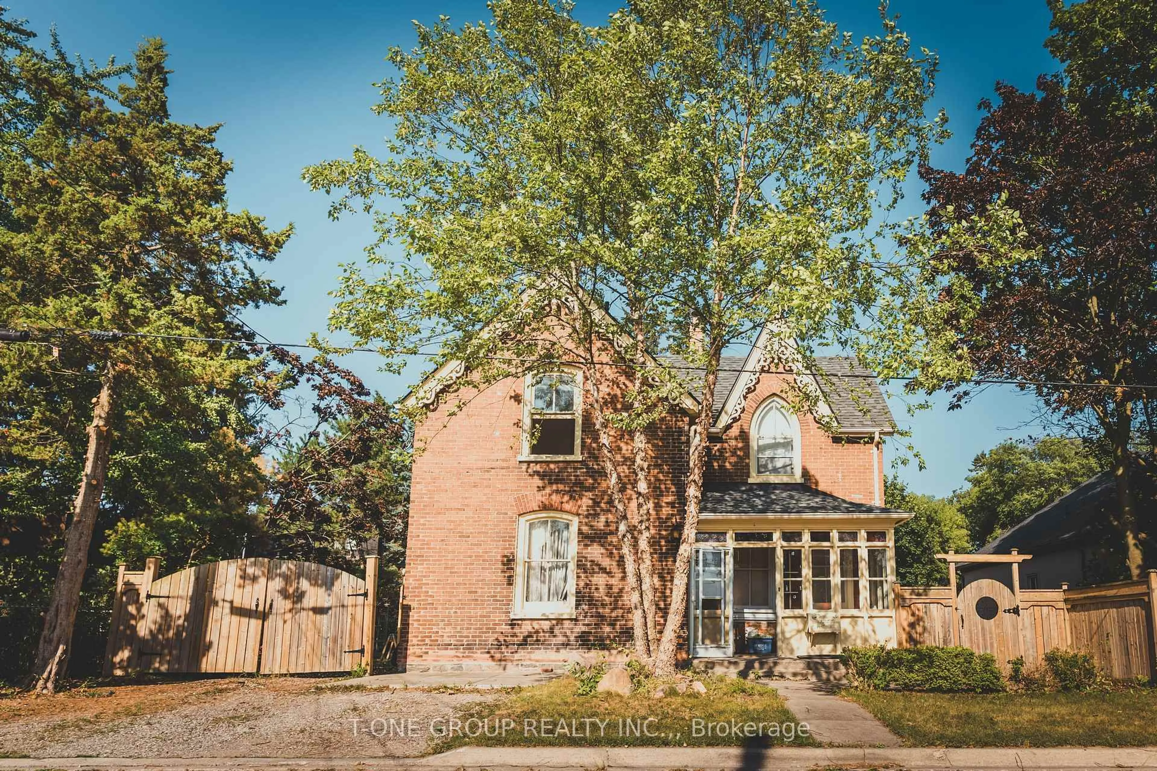 Home with brick exterior material, street for 681 Pleasant St, Pickering Ontario L1W 1P8