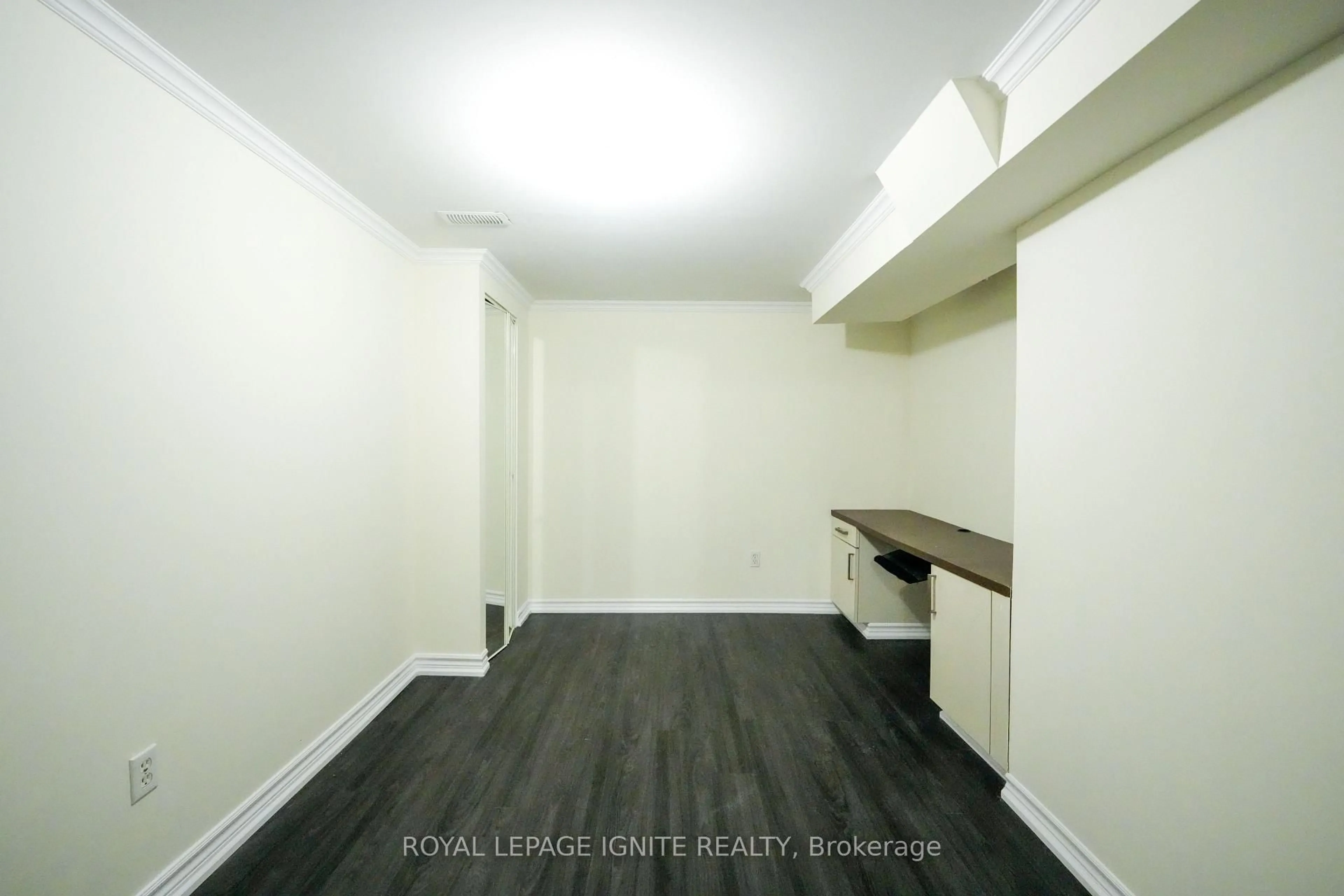 A pic of a room for 5 Dent St, Ajax Ontario L1T 4E8