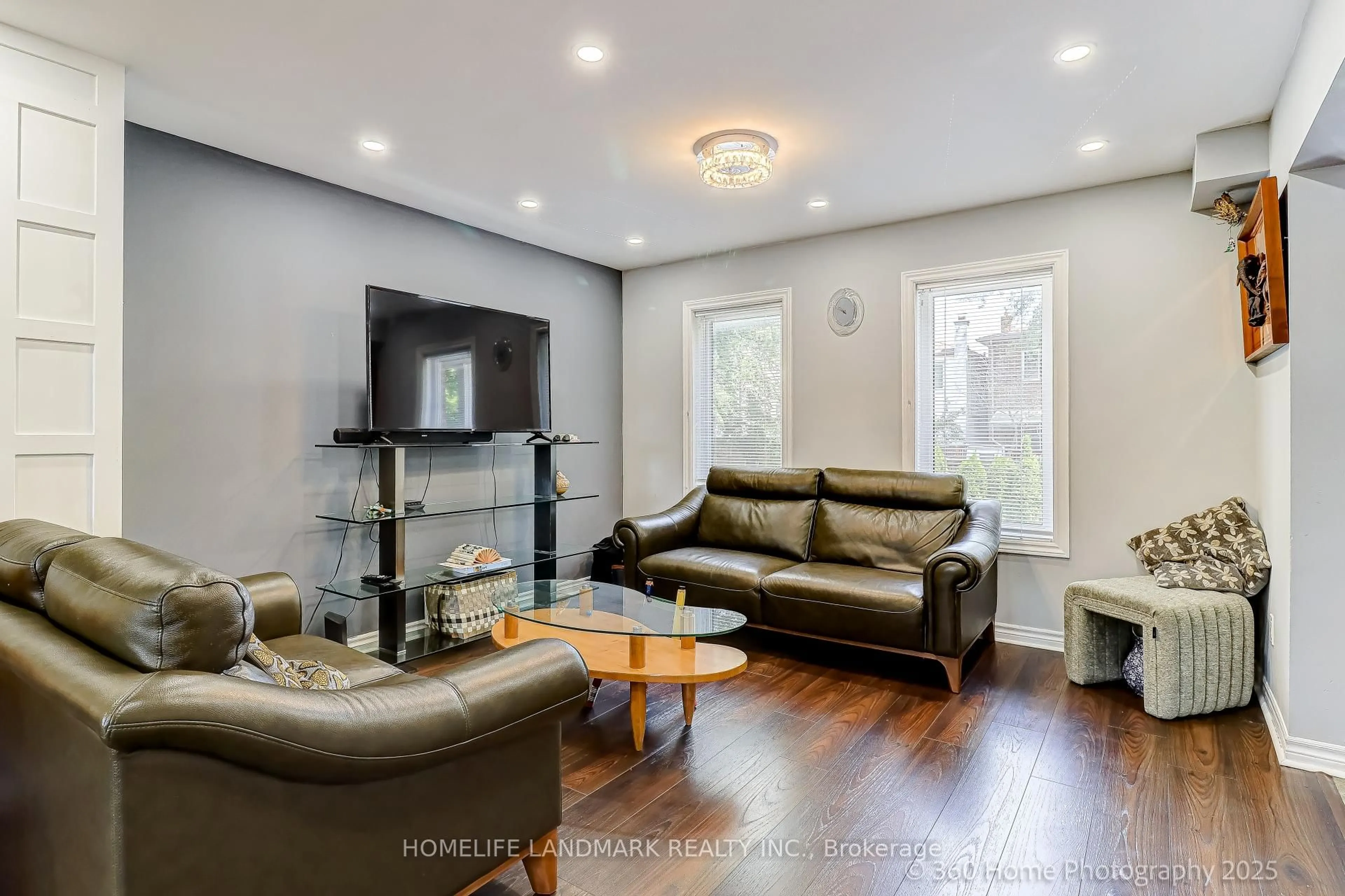 Living room with furniture, wood/laminate floor for 361 Birchmount Rd #3, Toronto Ontario M1K 1M6
