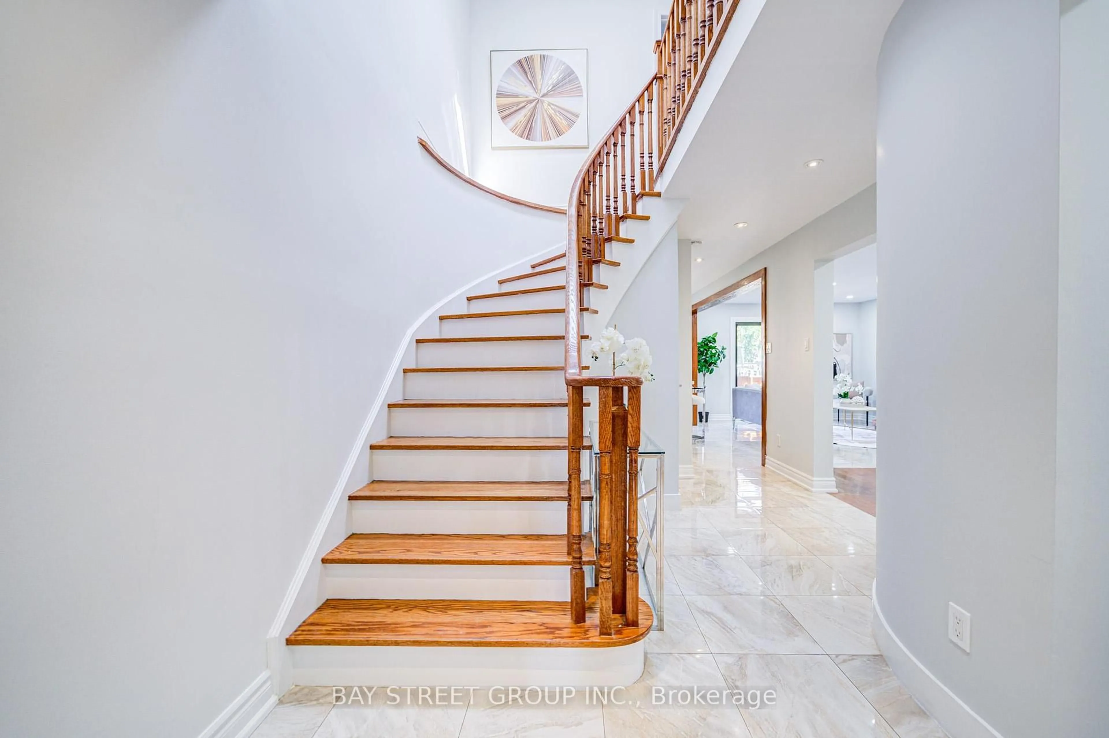Stairs for 116 Burnt Bark Dr, Toronto Ontario M1V 3J8