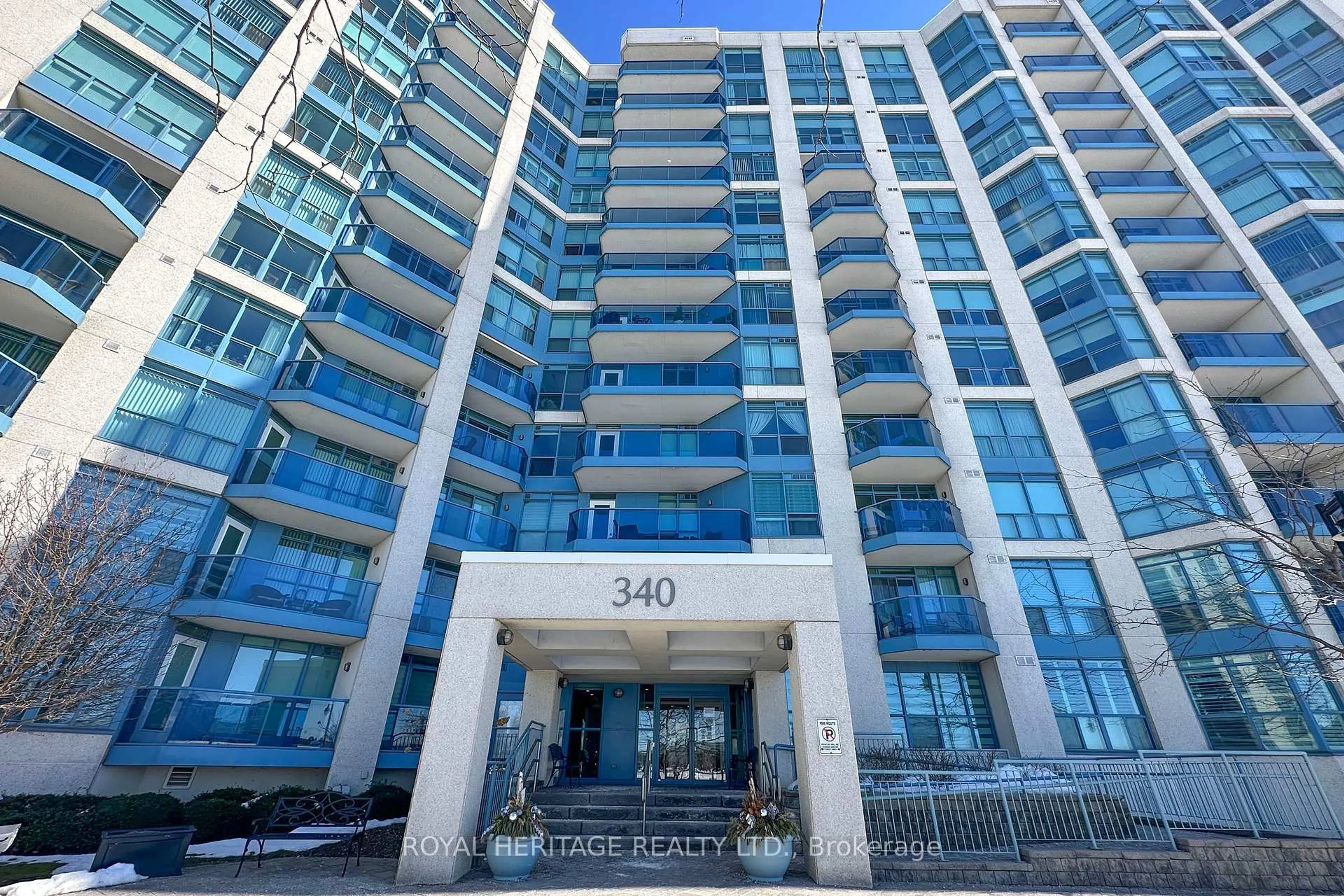 Indoor foyer for 340 Watson St St #1209, Whitby Ontario L1N 9G1