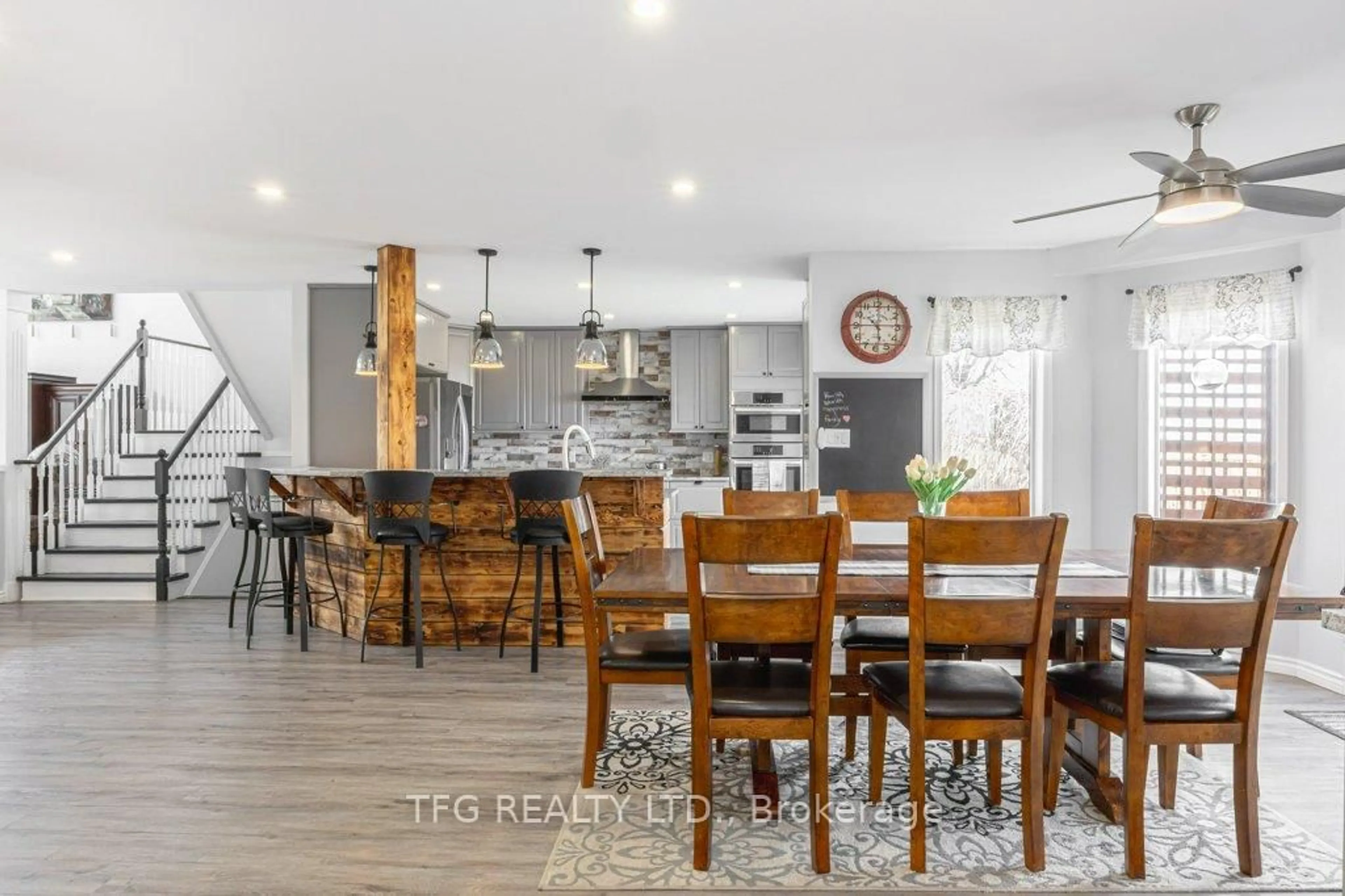 Open concept kitchen, unknown for 56 Perryview Dr, Scugog Ontario L9L 1T5