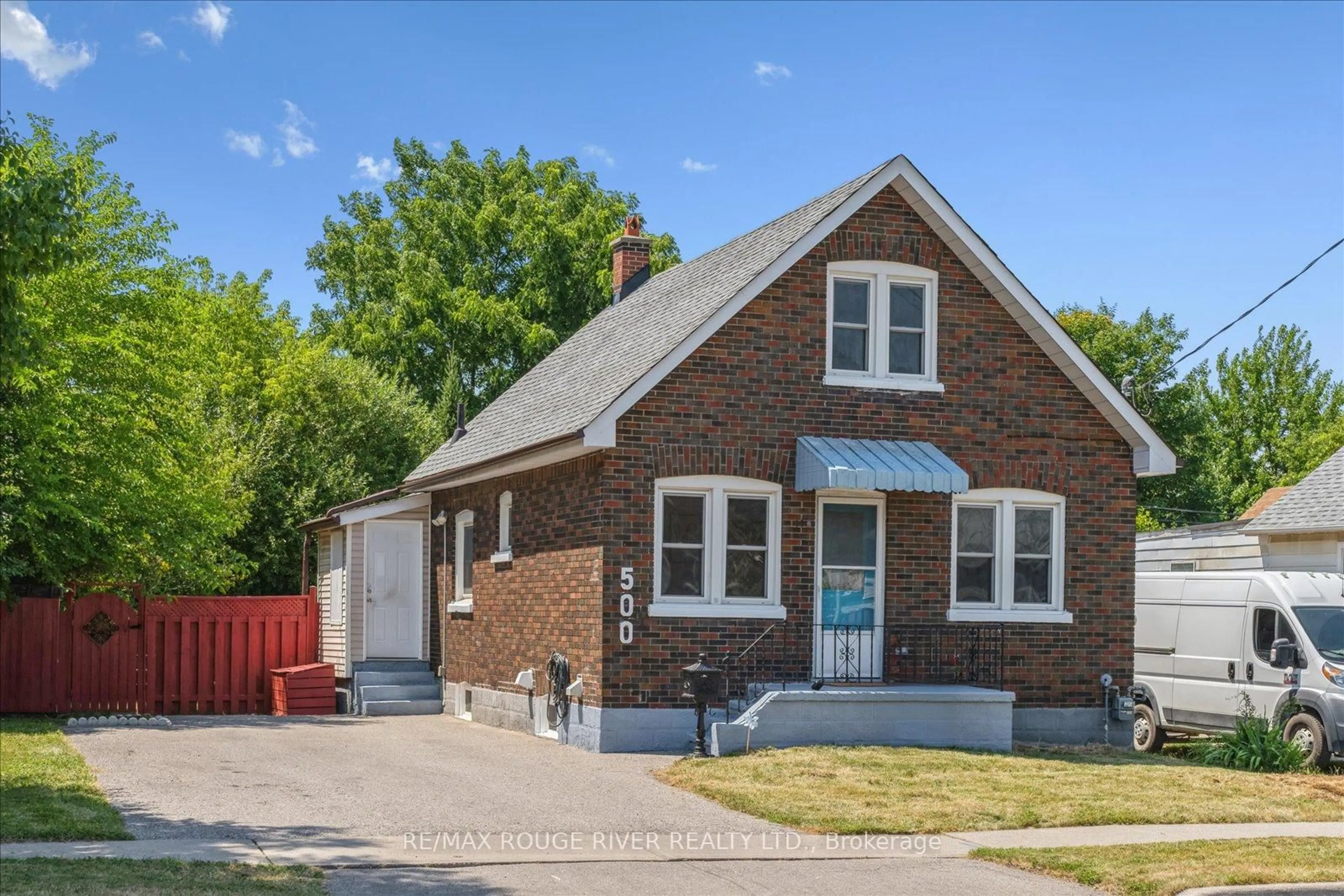 Home with brick exterior material, street for 500 Drew St, Oshawa Ontario L1H 5B7