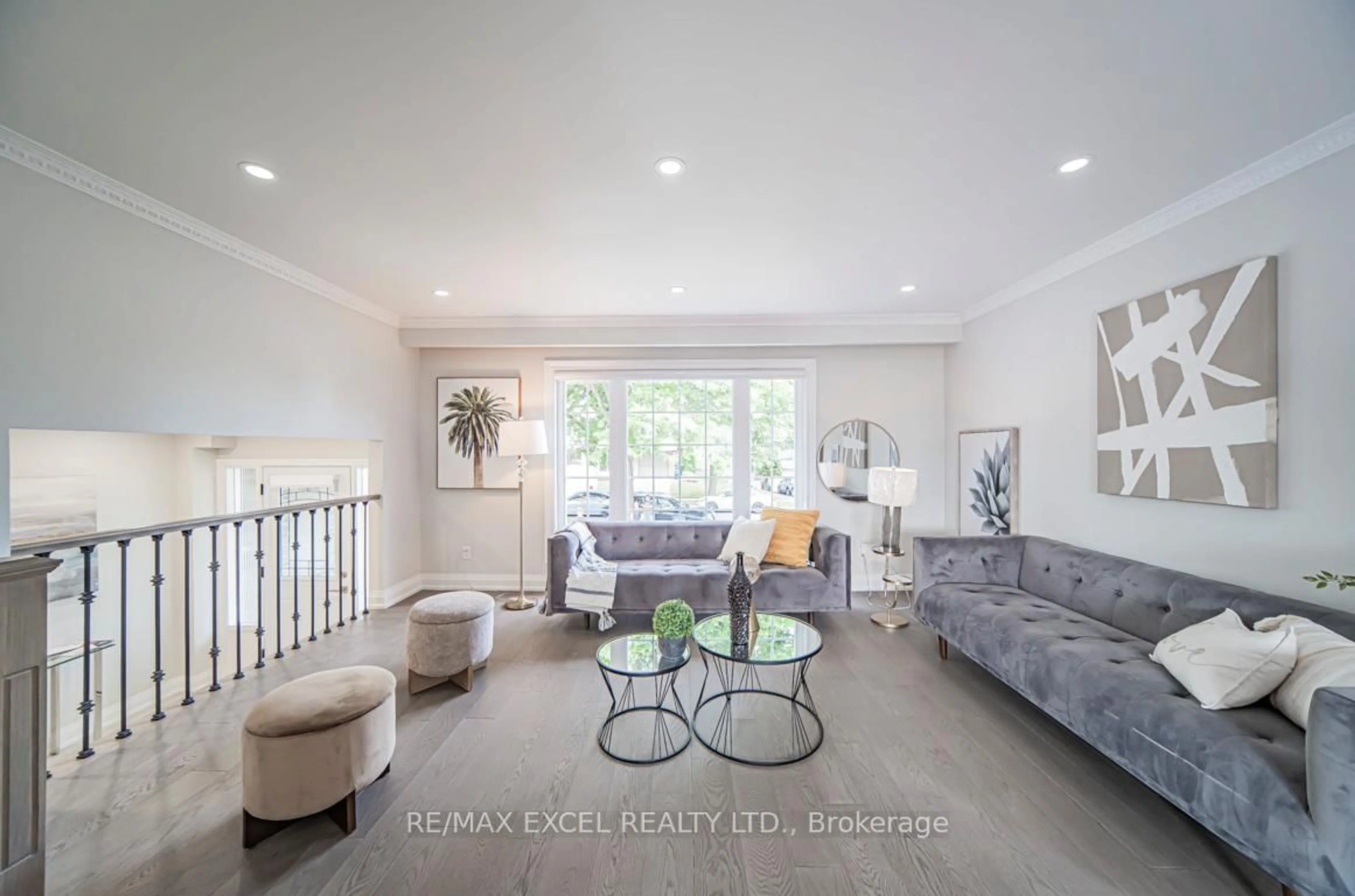 Living room with furniture, unknown for 106 Alexmuir Blvd, Toronto Ontario M1V 1H4