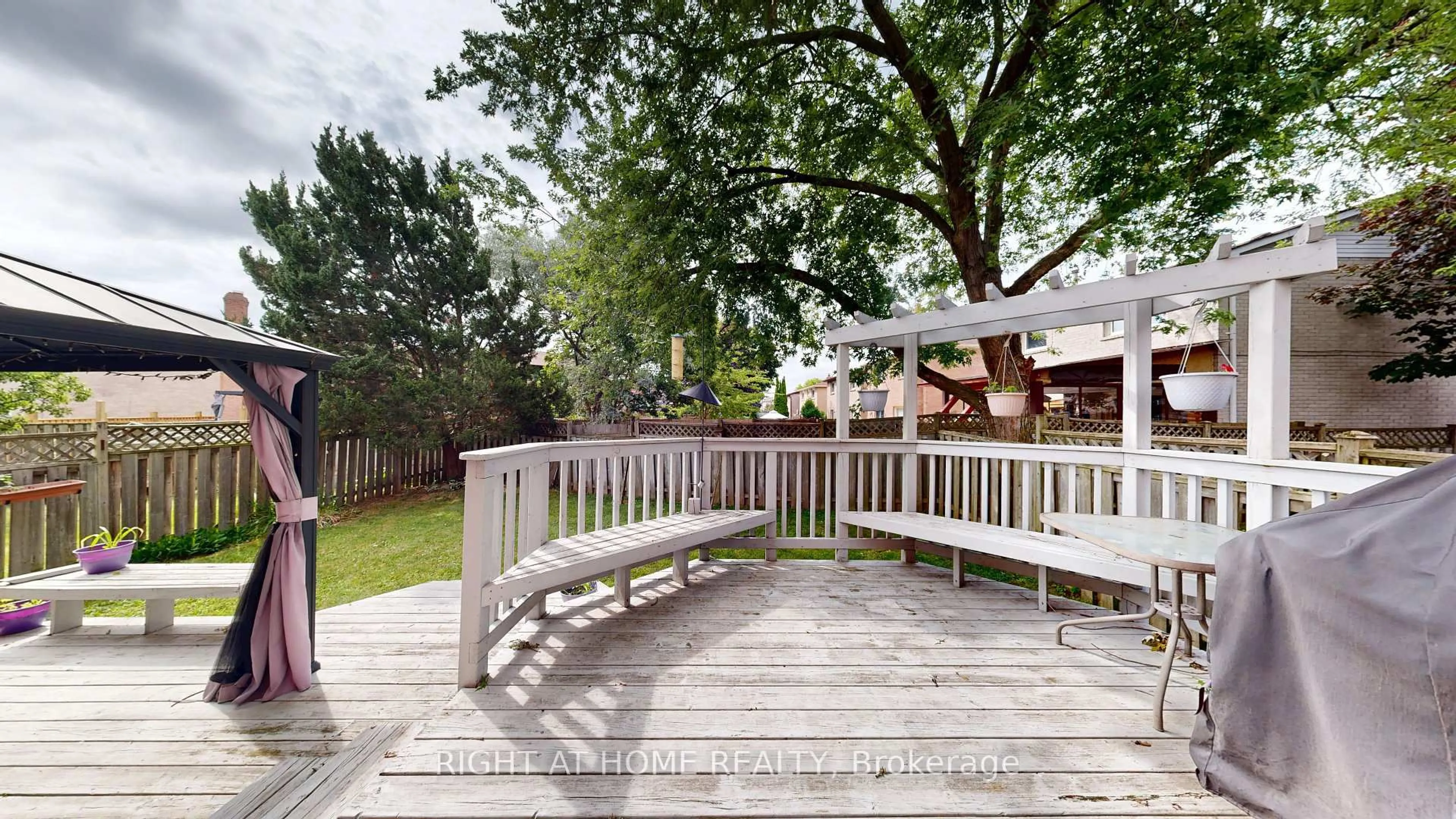 Patio, street for 212 Delaney Dr, Ajax Ontario L1T 2B4