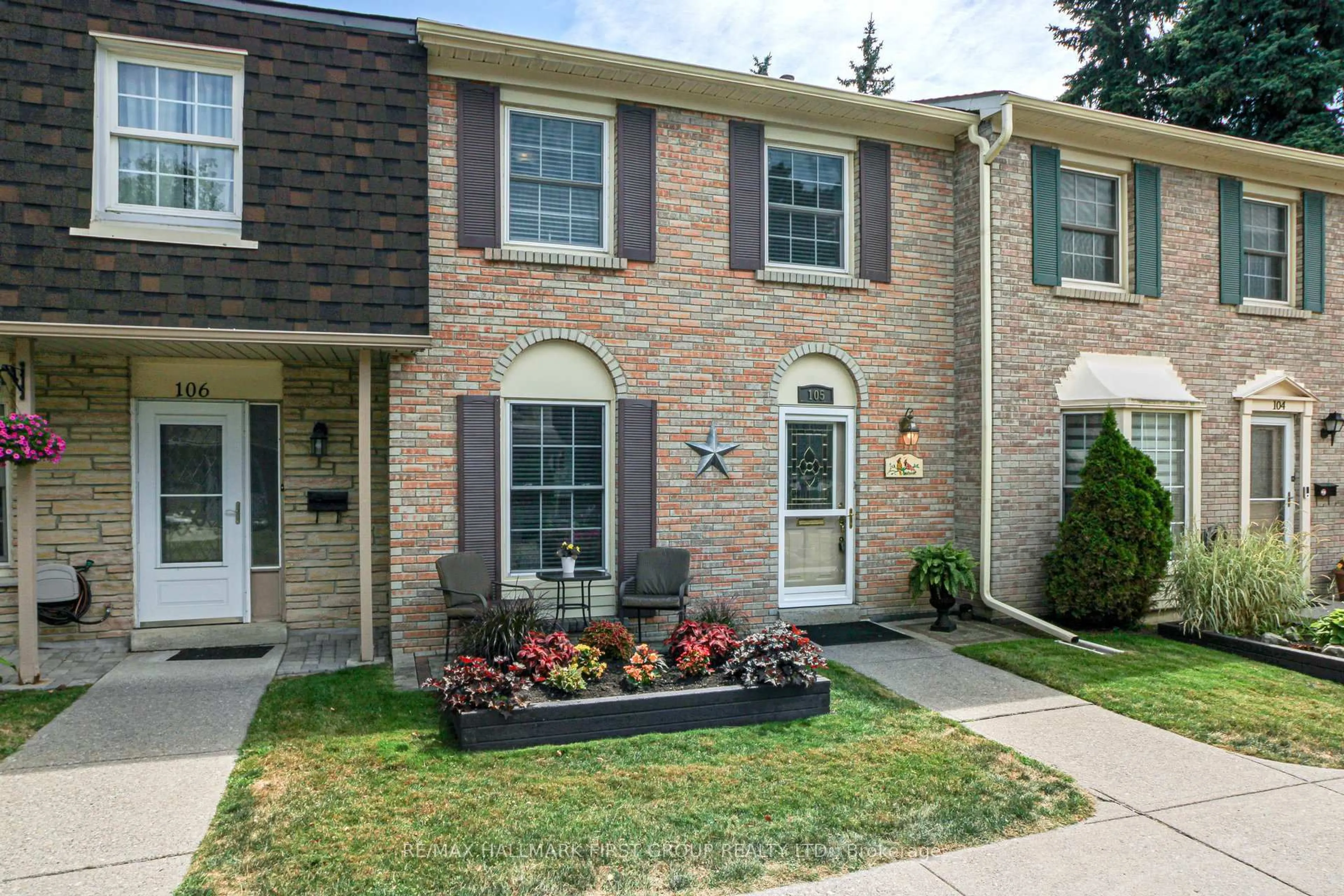 Home with brick exterior material, street for 580 Eyer Dr #105, Pickering Ontario L1W 3B7