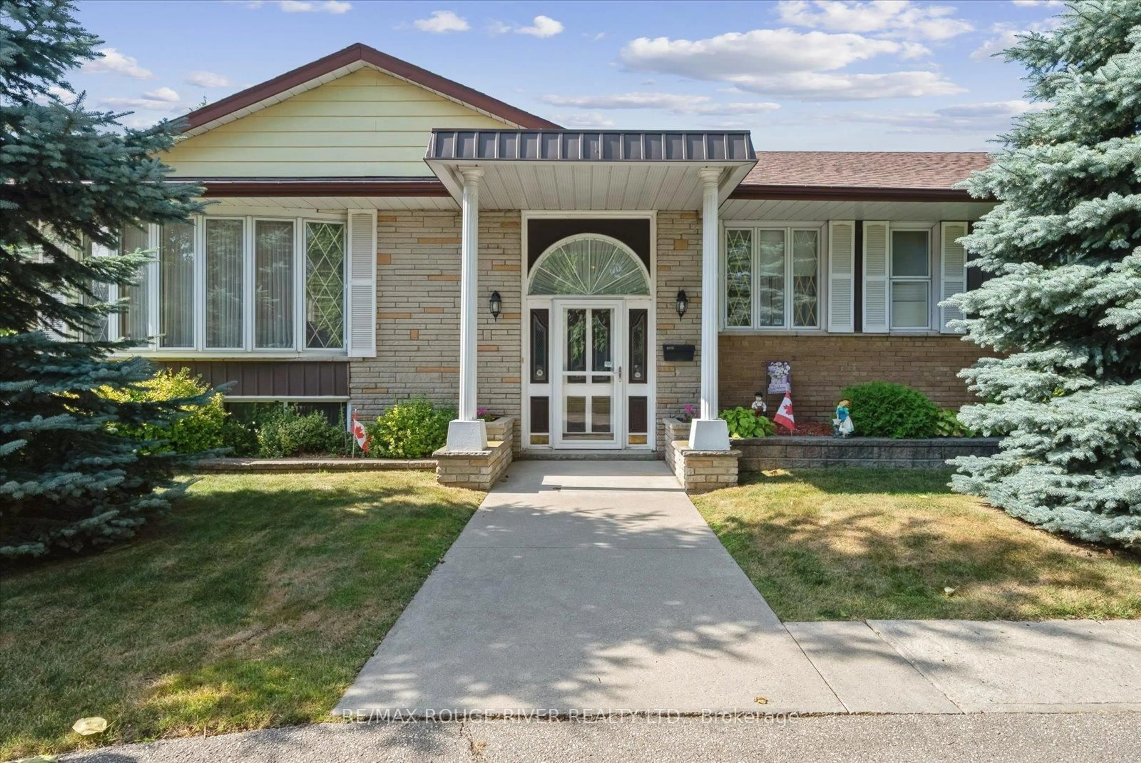 Home with vinyl exterior material, street for 71 Cedar Brae Blvd, Toronto Ontario M1J 2K7