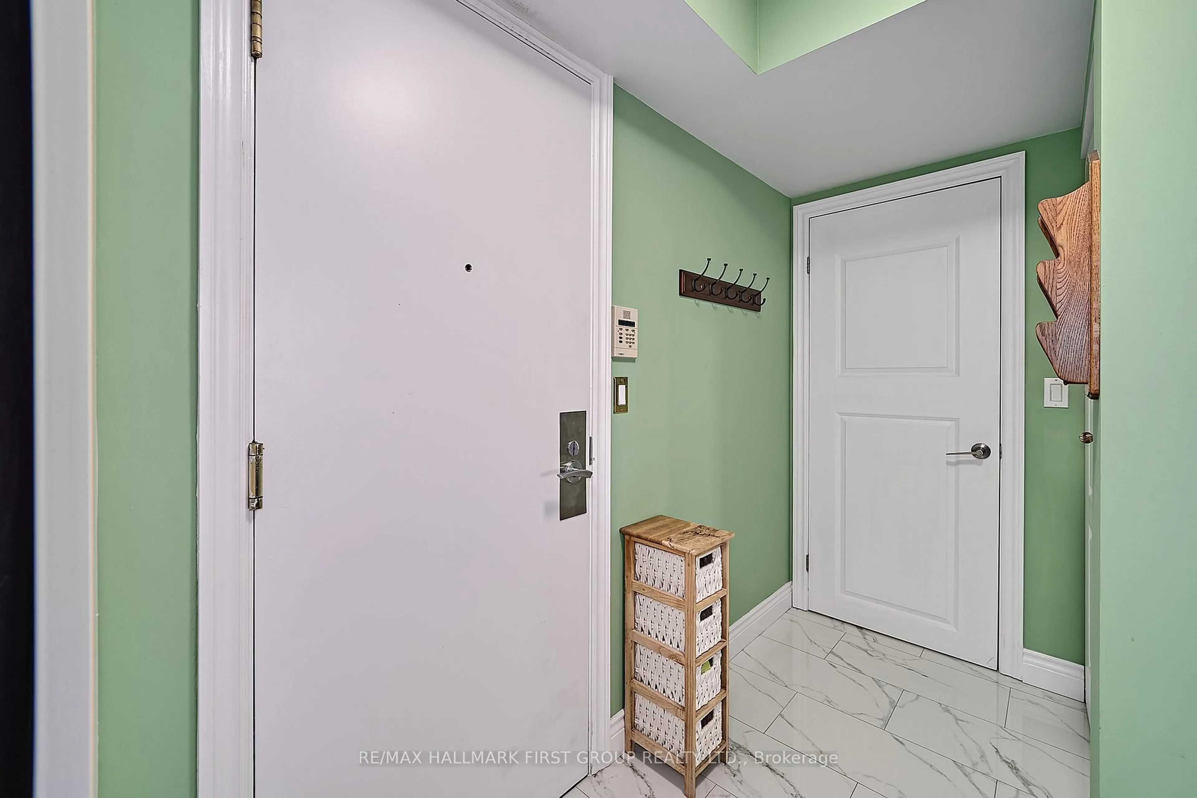 Indoor entryway for 1000 The Esplanade Rd #1402, Pickering Ontario L1V 6V4