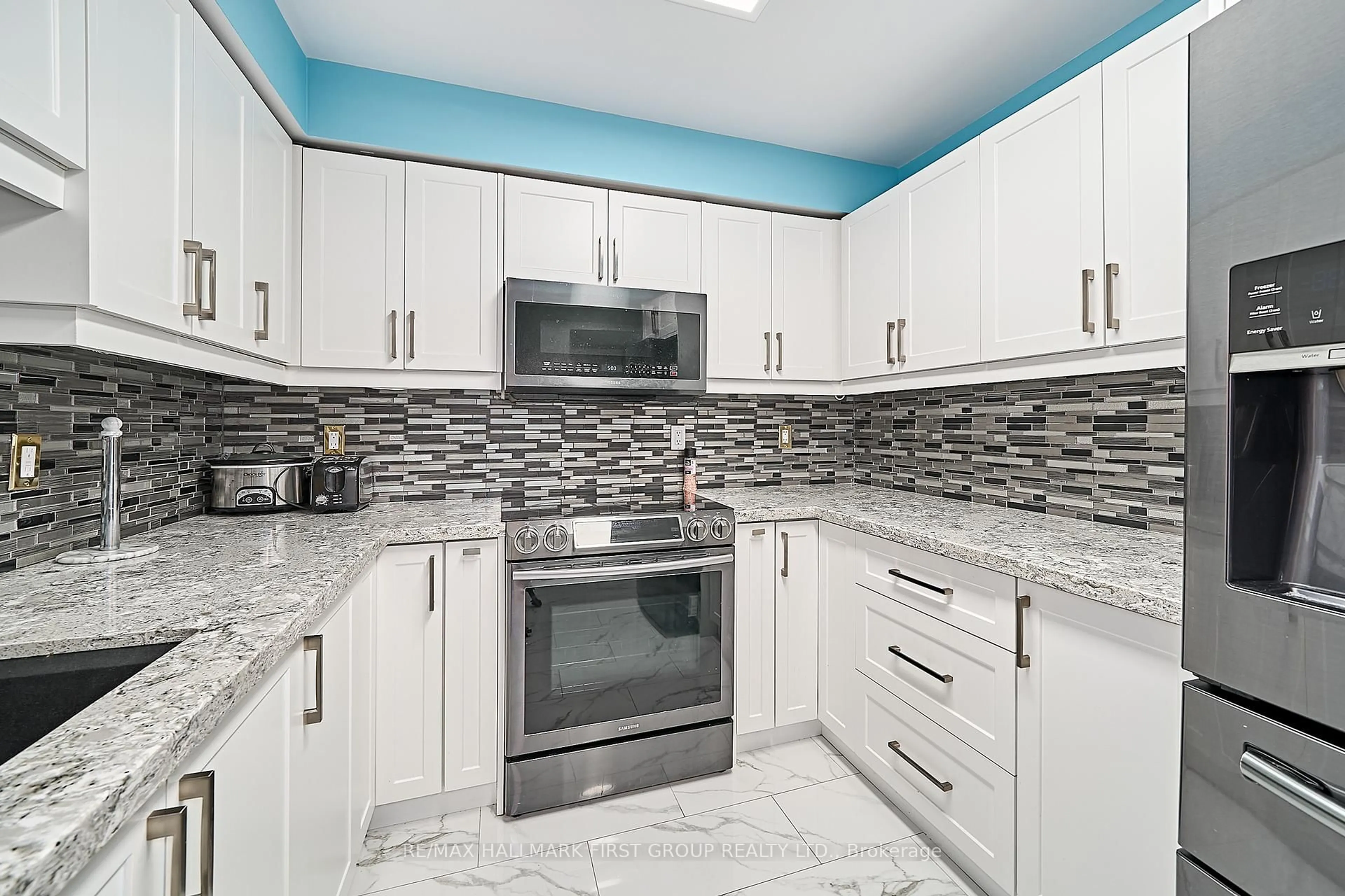 Unknown for 1000 The Esplanade Rd #1402, Pickering Ontario L1V 6V4