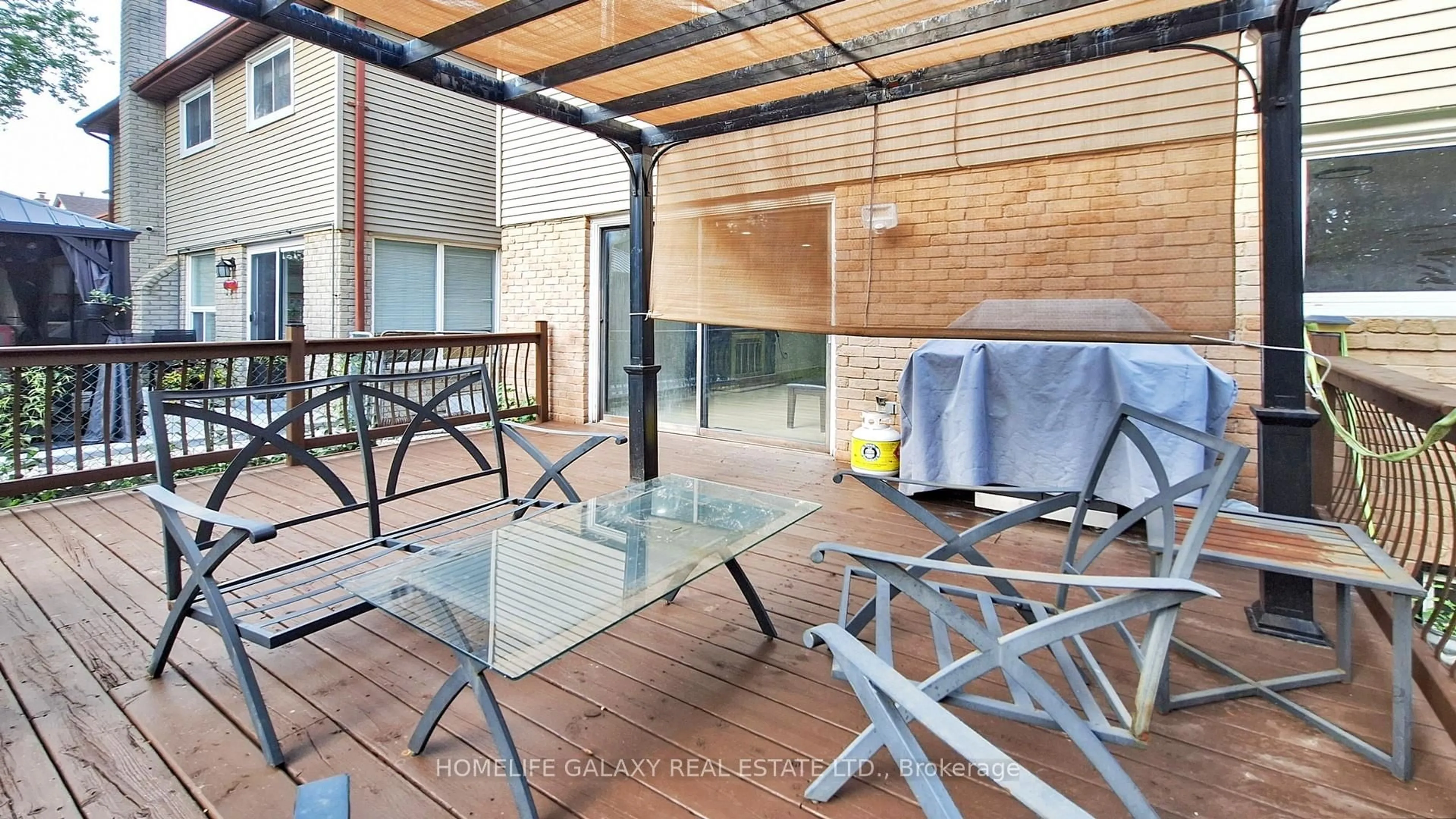 Patio, street for 1882 Shadybrook Dr, Pickering Ontario L1V 3A8