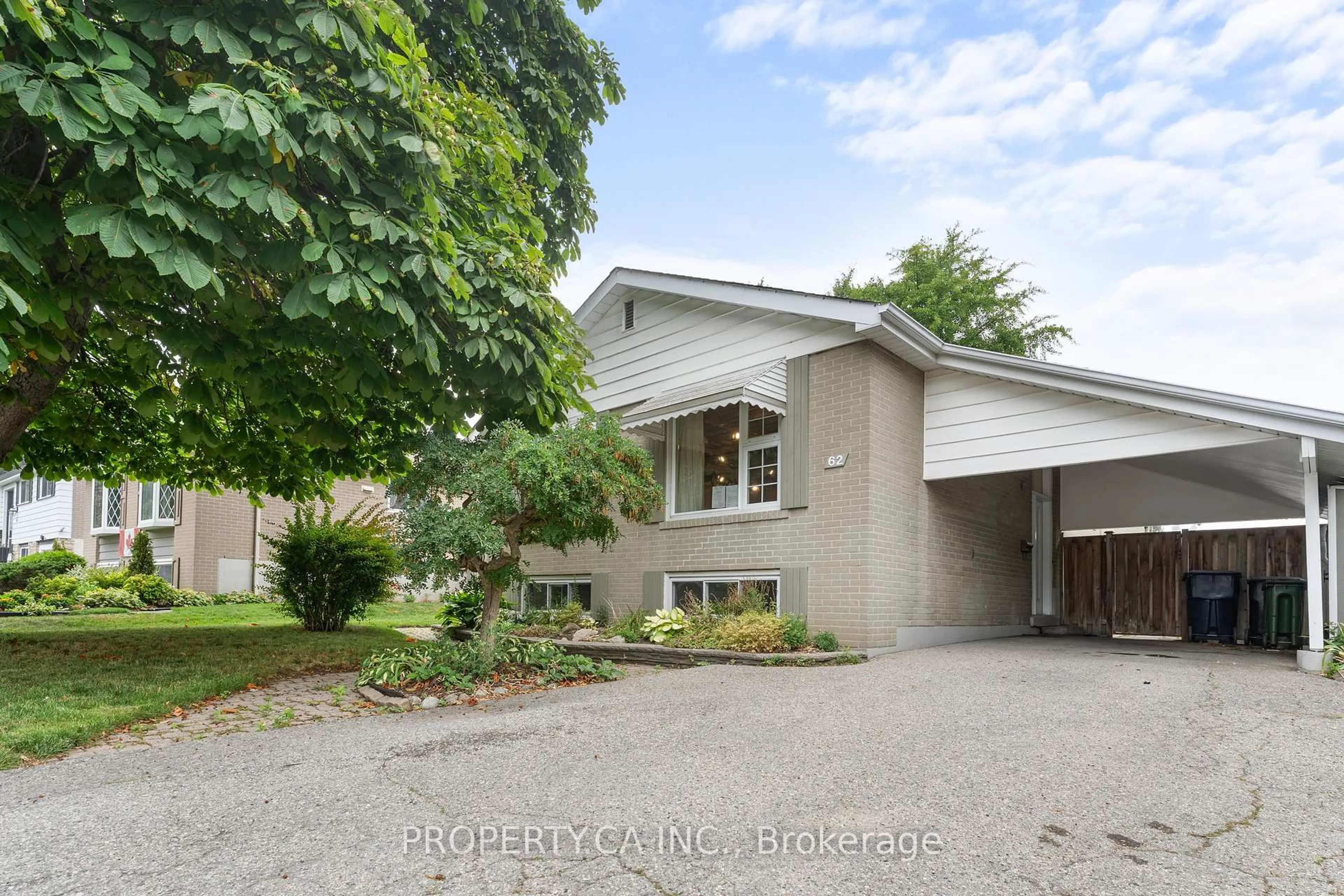 A pic from outside/outdoor area/front of a property/back of a property/a pic from drone, street for 62 Sir Raymond Dr, Toronto Ontario M1E 1C2