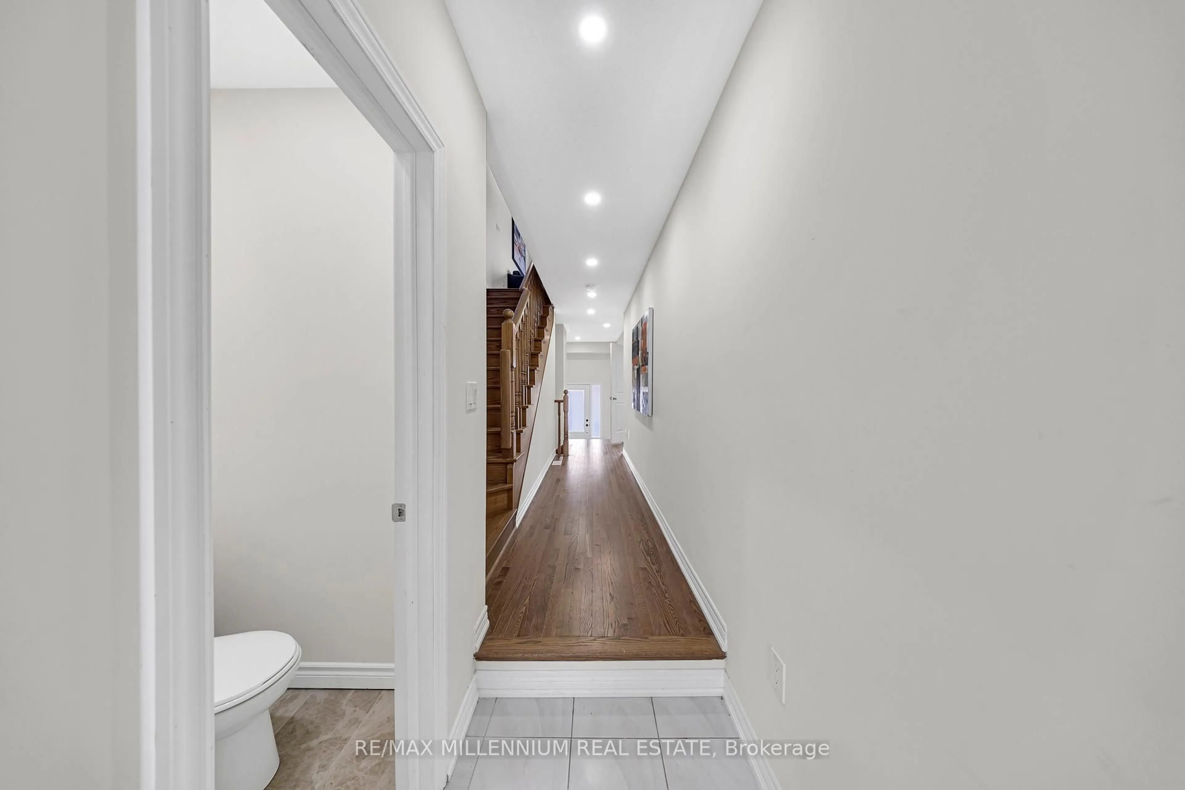 Indoor entryway for 34 Lord Dr, Ajax Ontario L1S 0B9
