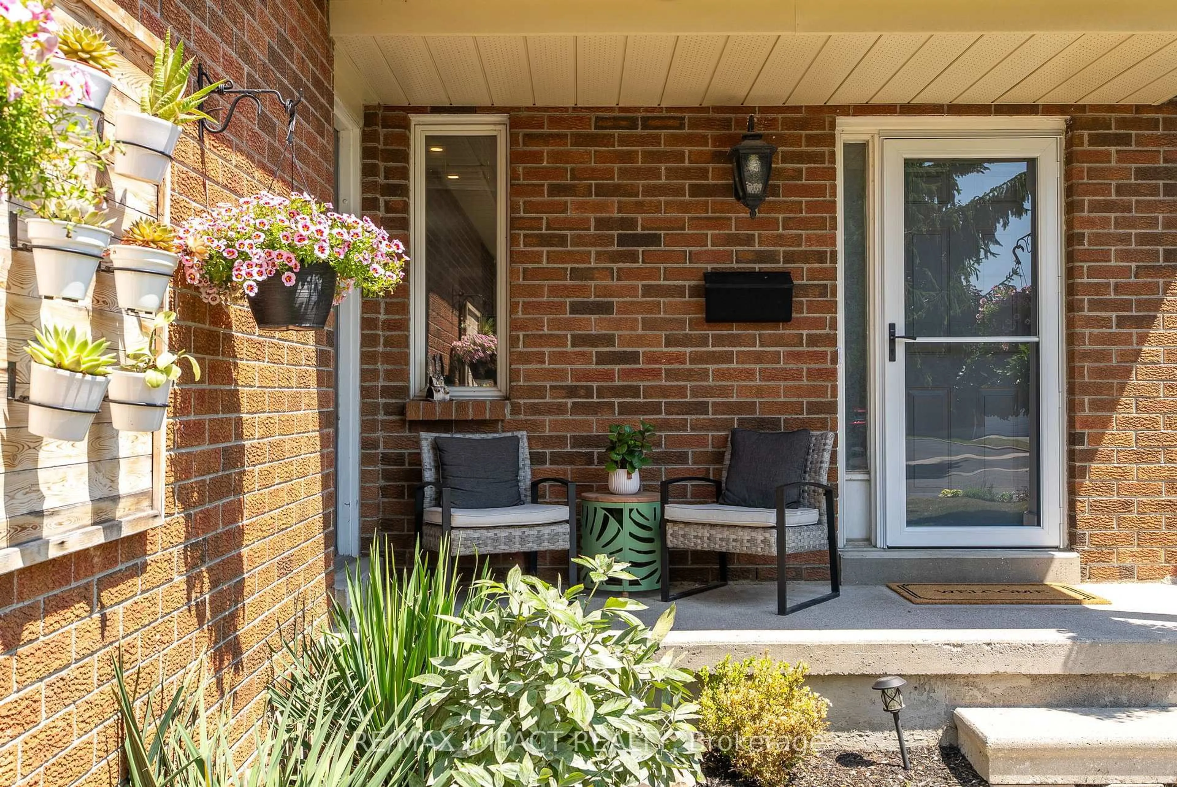 Unknown for 9 Granville Dr, Clarington Ontario L1E 2G6