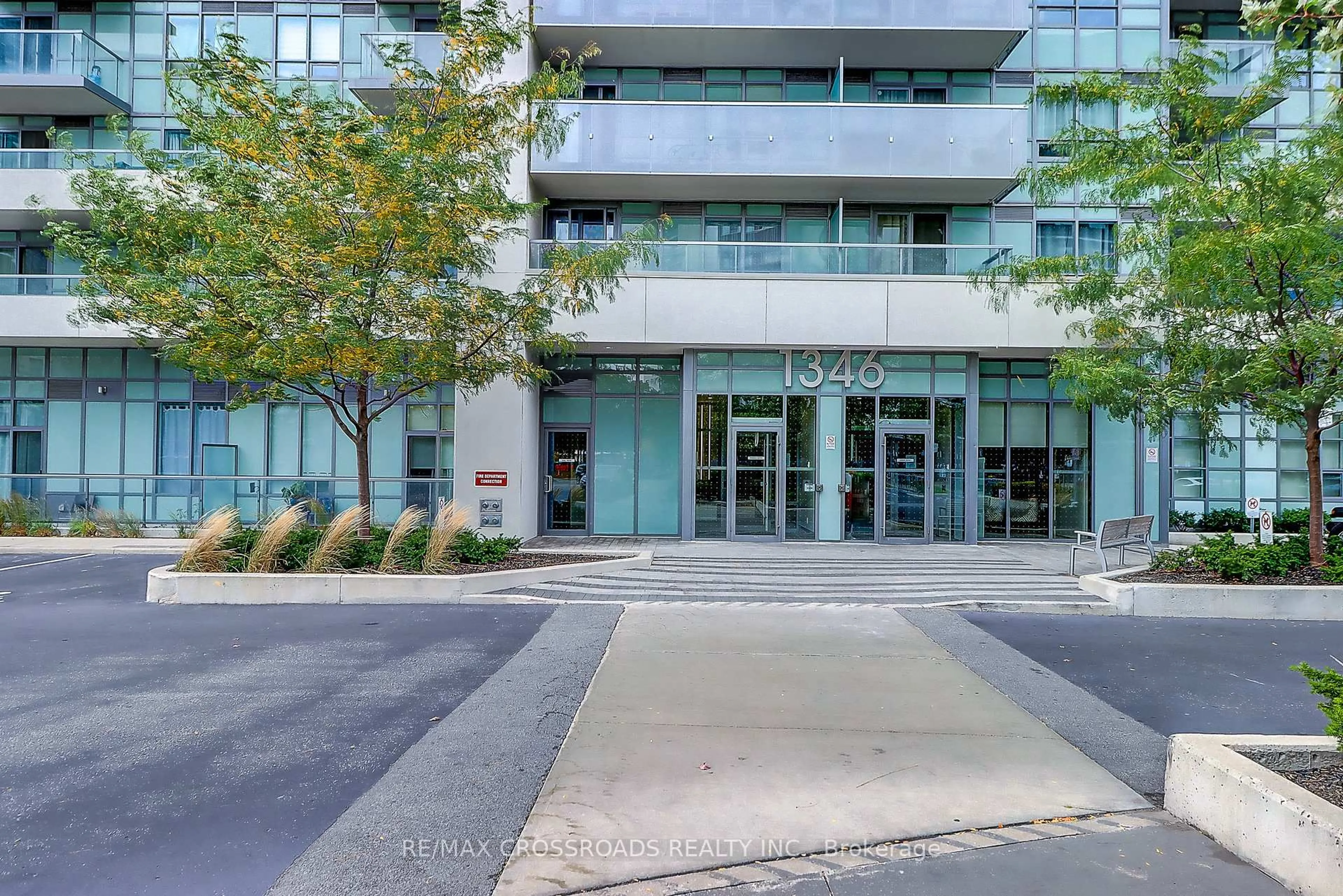 Indoor foyer for 1346 Danforth Rd #214, Toronto Ontario M1J 0A9