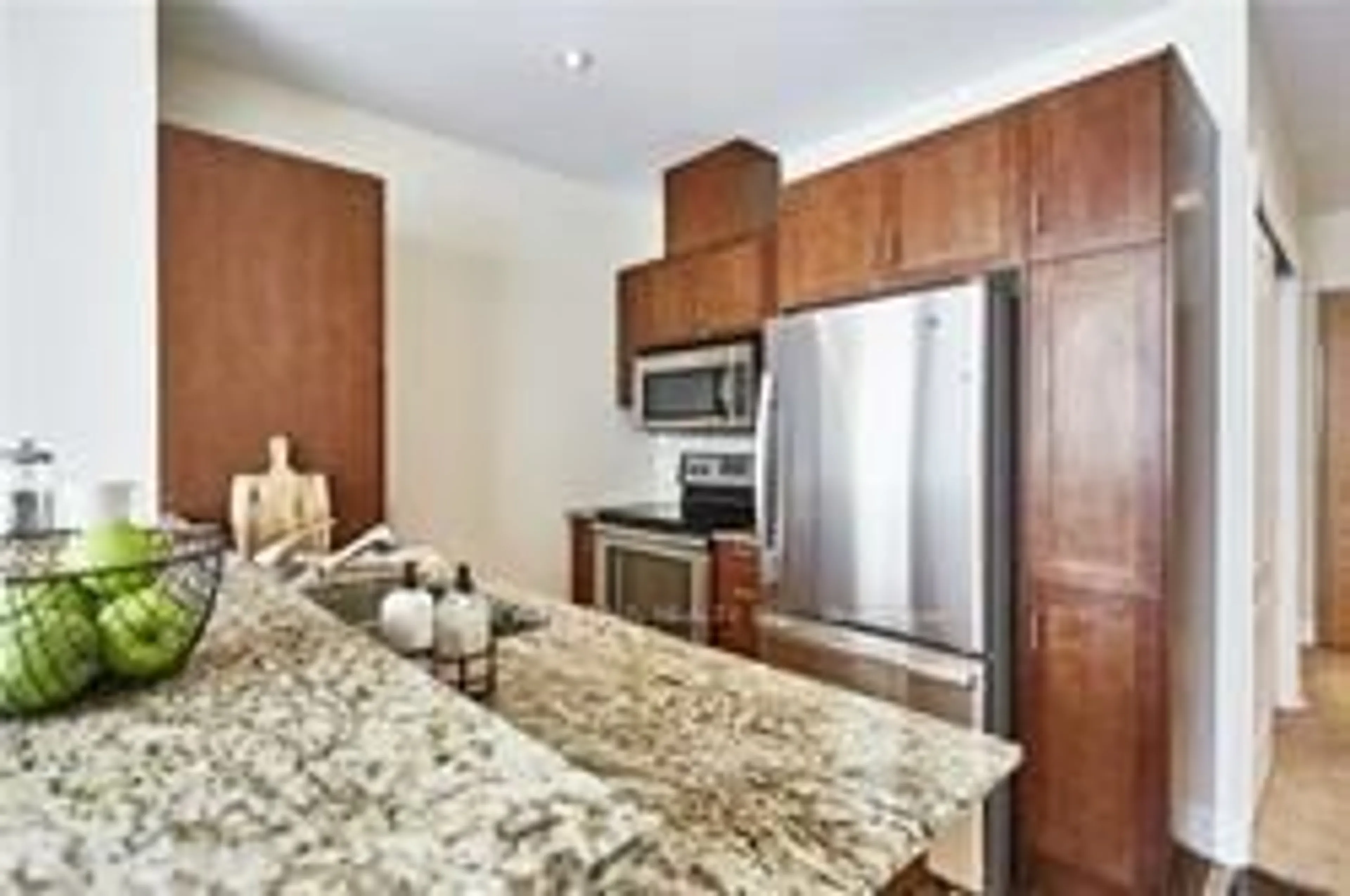 Unknown for 44 Bond St #314, Oshawa Ontario L1G 6R2