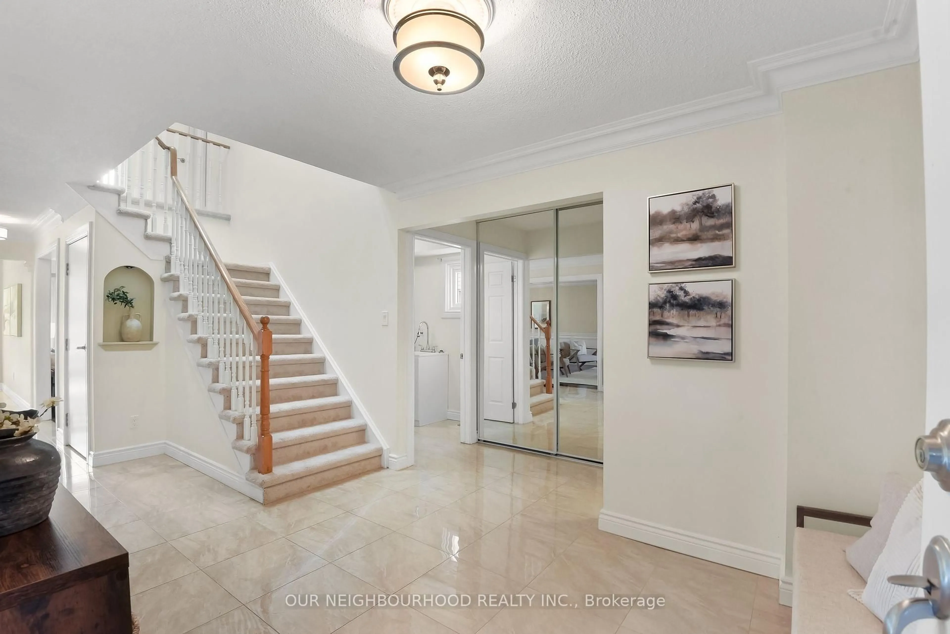 Indoor entryway for 5 Noble Dr, Ajax Ontario L1Z 1B7