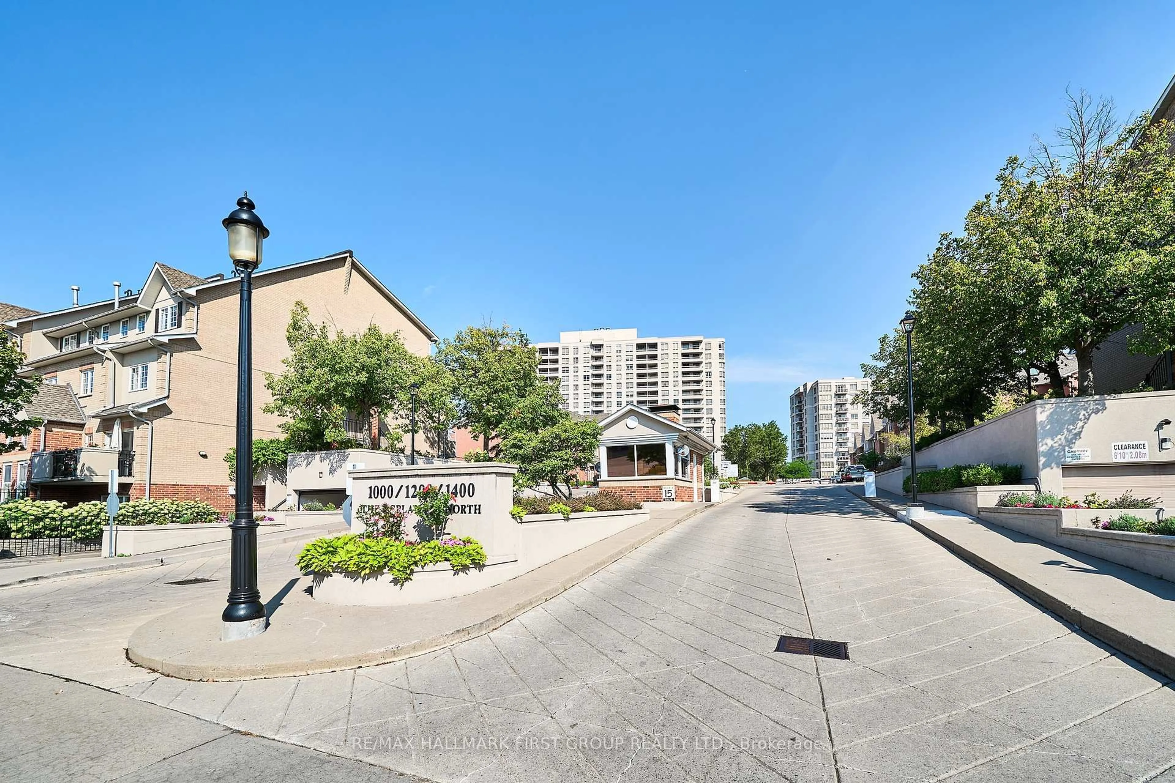 Patio, street for 1000 The Esplanade Rd #1716, Pickering Ontario L1V 6V4