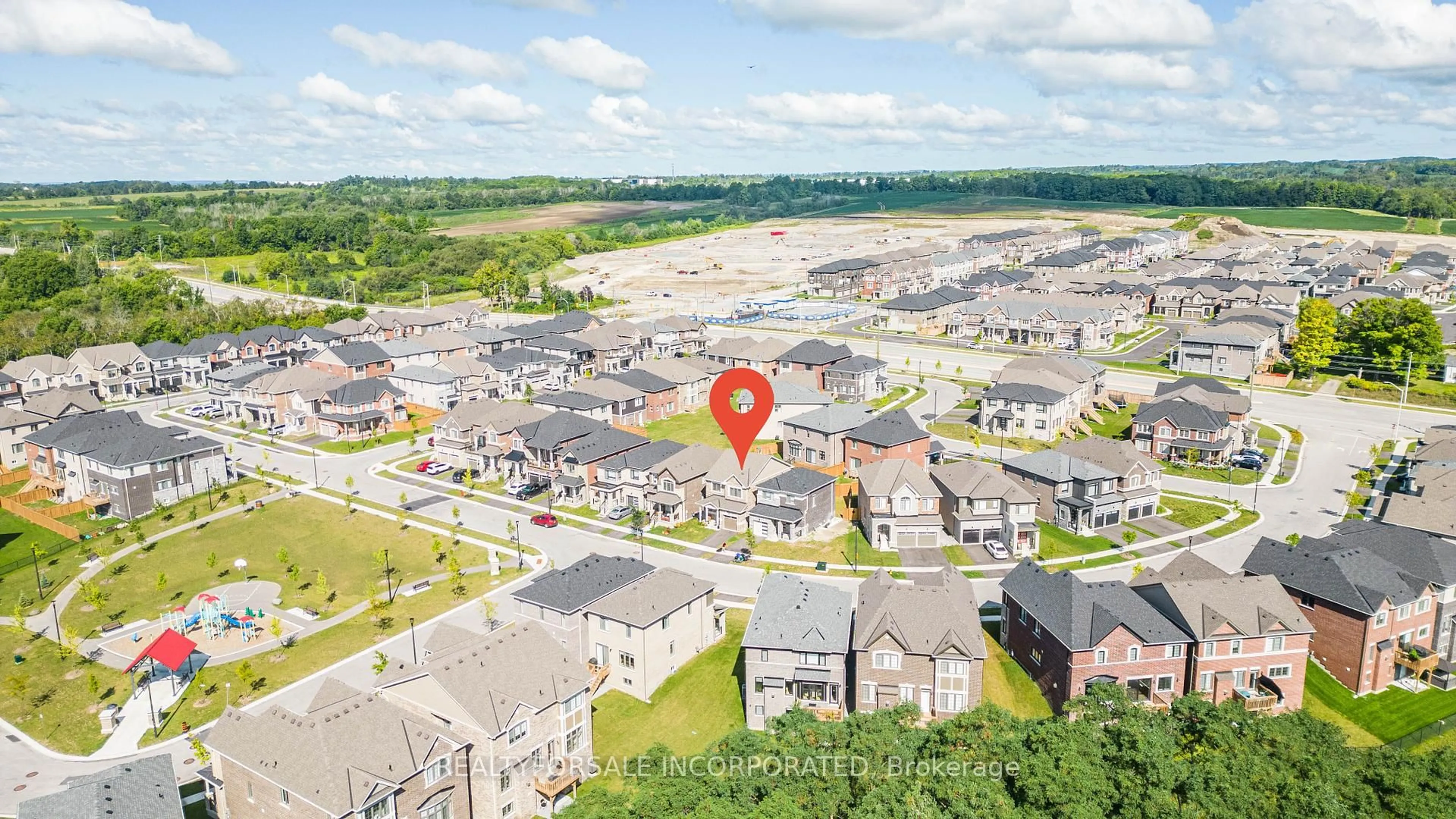 A pic from outside/outdoor area/front of a property/back of a property/a pic from drone, street for 1406 Stillmeadow Lane, Pickering Ontario L1X 0N5