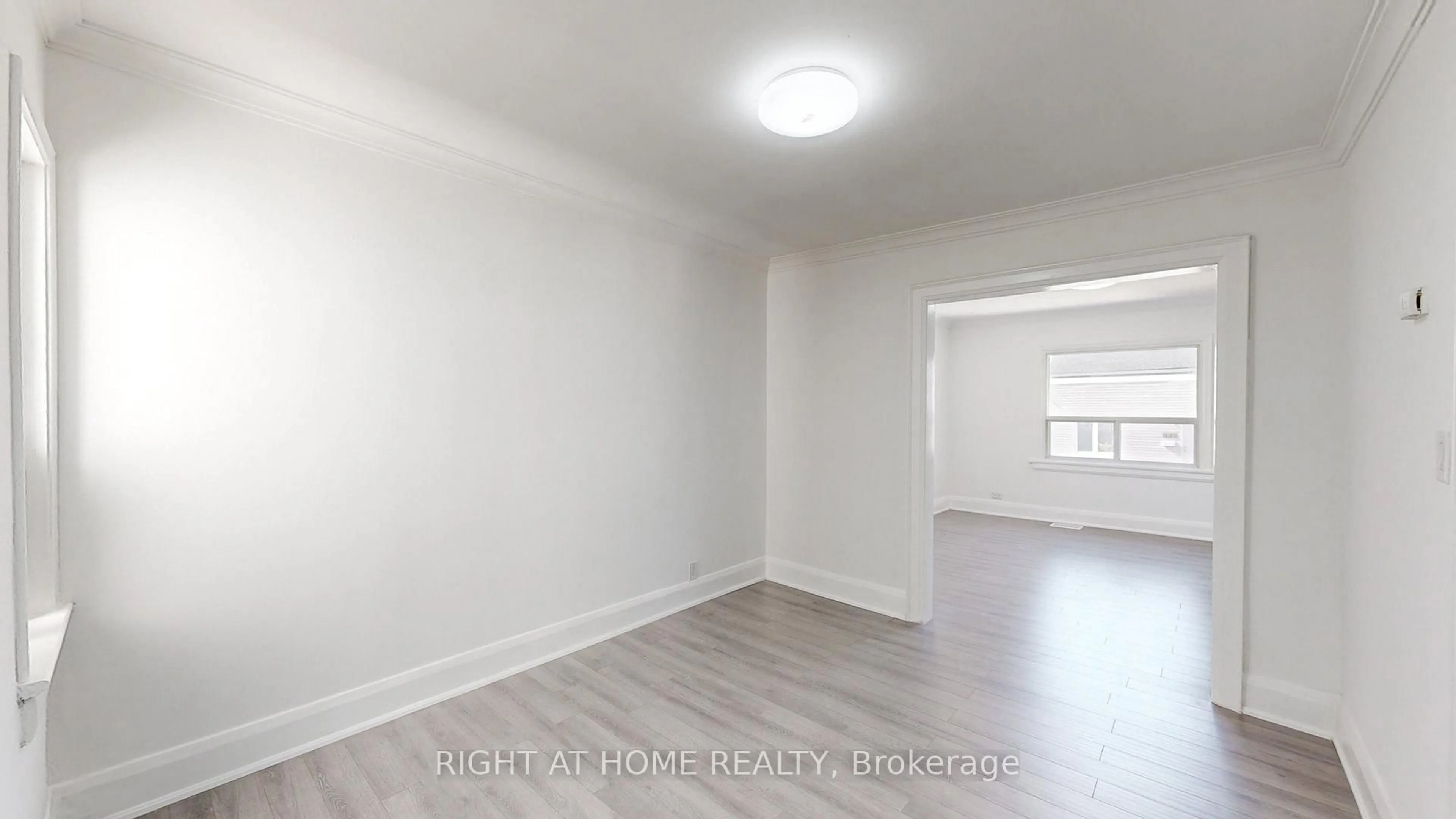 A pic of a room for 179 Celina St, Oshawa Ontario L1H 4N3
