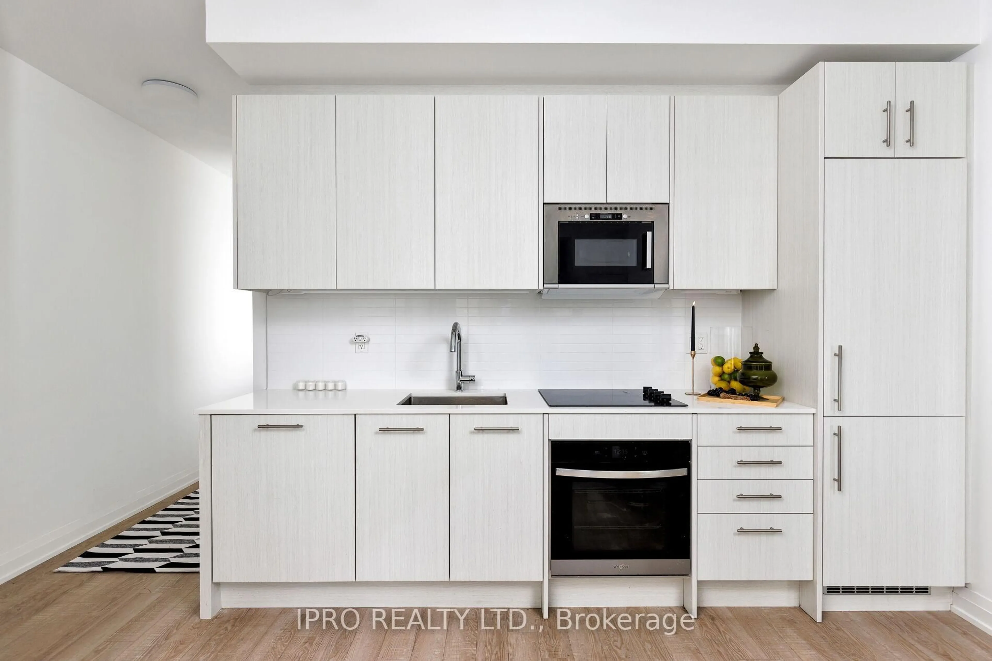 Standard kitchen, unknown for 286 Main St #807, Toronto Ontario M4C 0B3