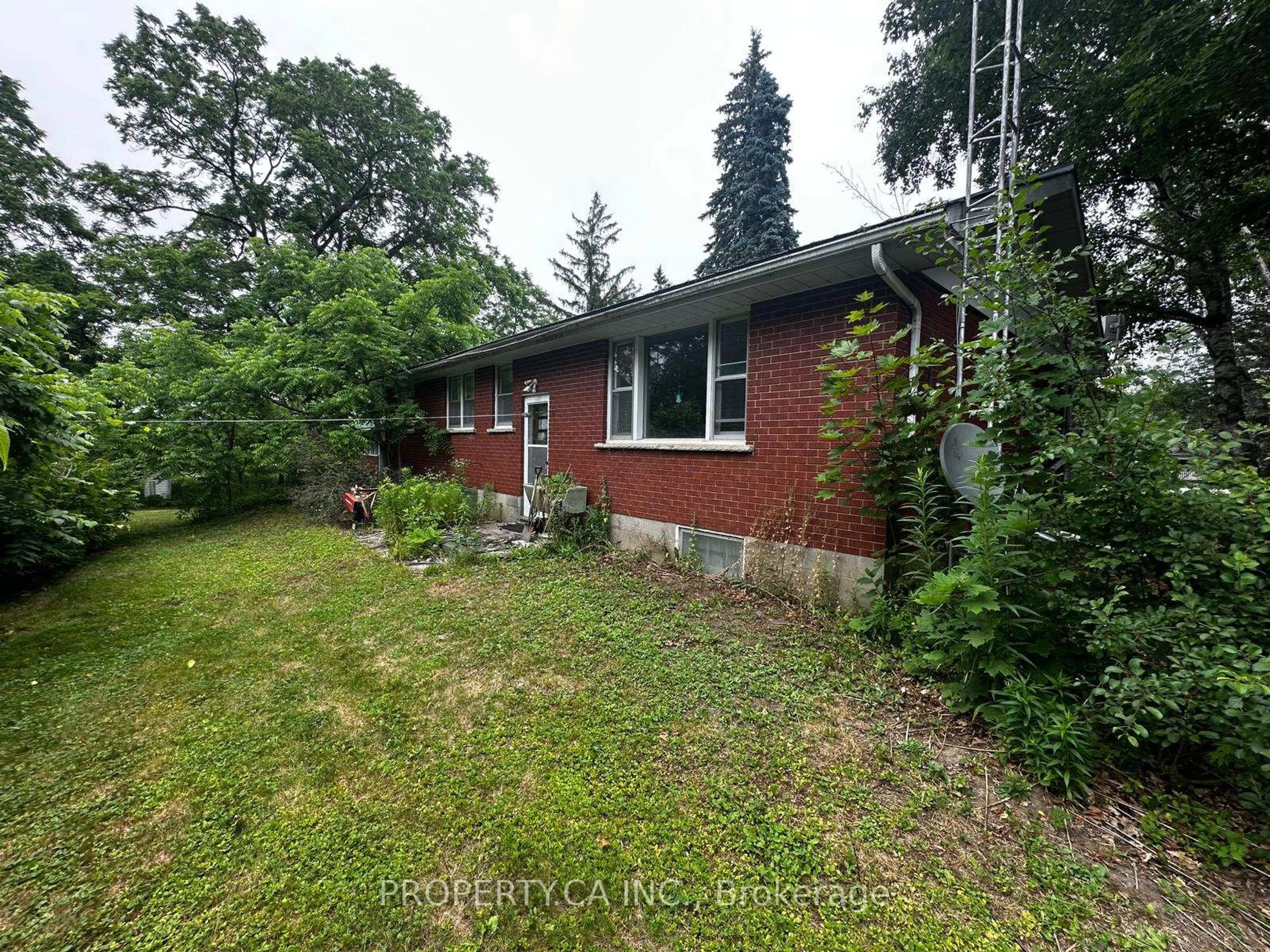 A pic from outside/outdoor area/front of a property/back of a property/a pic from drone, unknown for 8950 Baldwin St, Whitby Ontario L0B 1A0