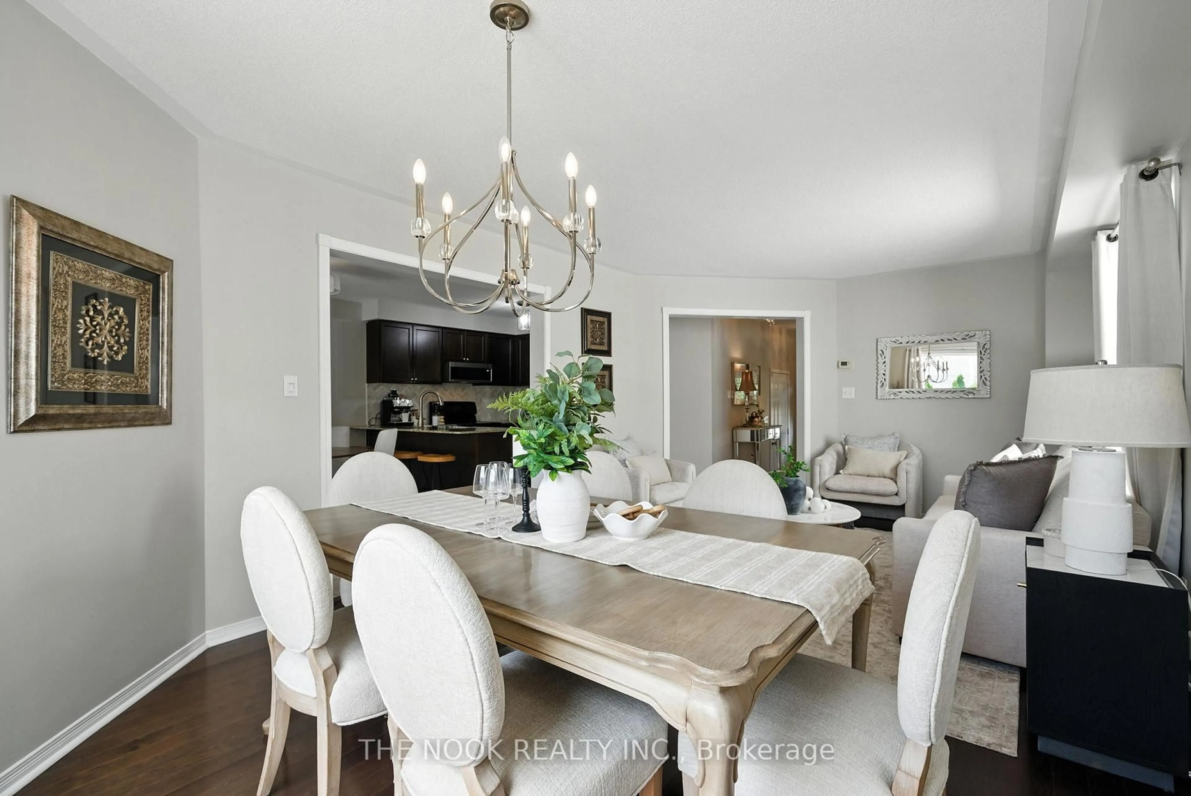 Dining room, wood/laminate floor for 1339 Whitelaw Ave, Oshawa Ontario L1K 0G6